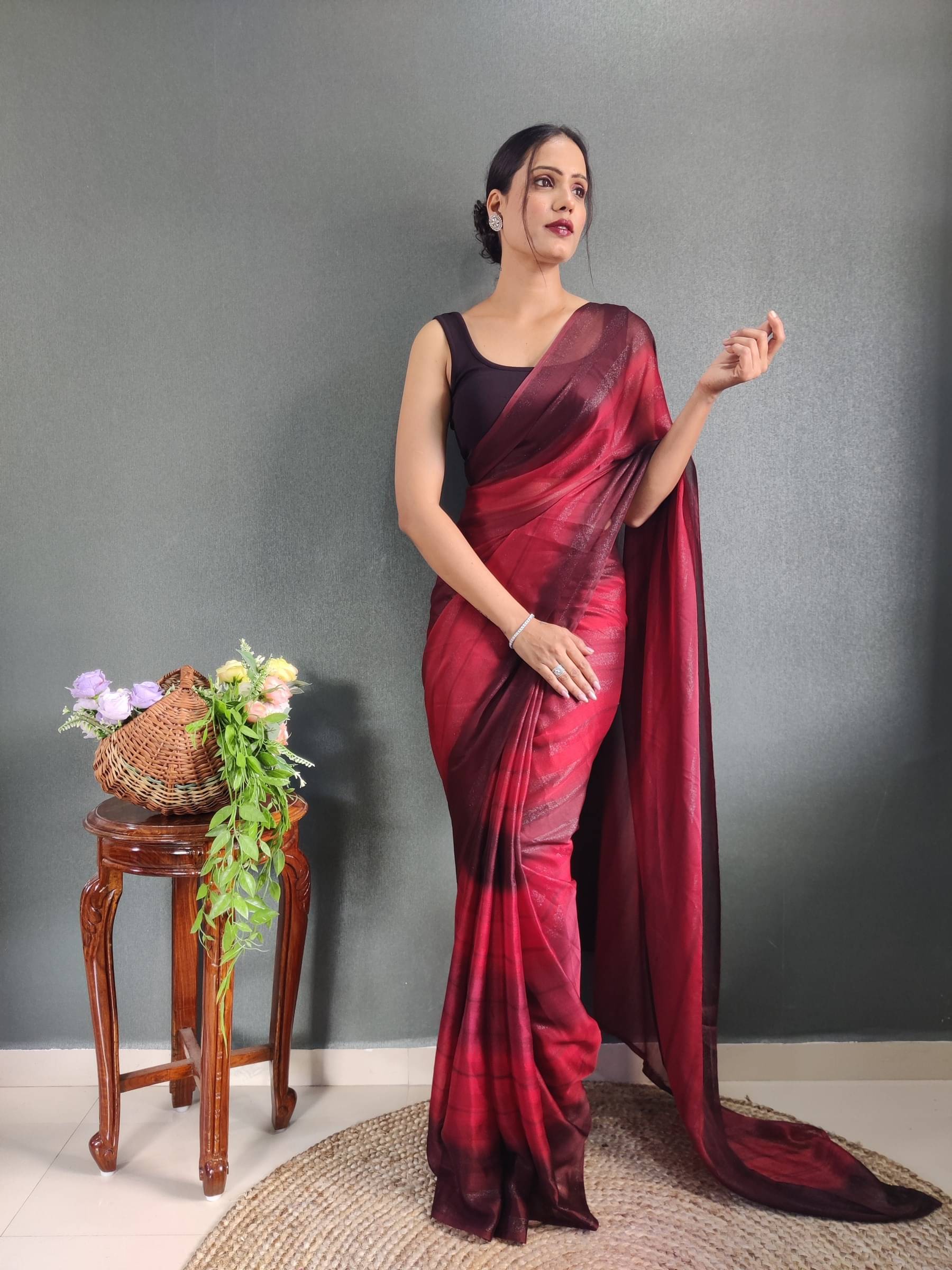 Shree Mahantam Georgette Solid Saree With Unstitched Blouse Piece ( Red ) Shree Mahantam Georgette Solid Saree With Unstitched Blouse Piece ( Red )