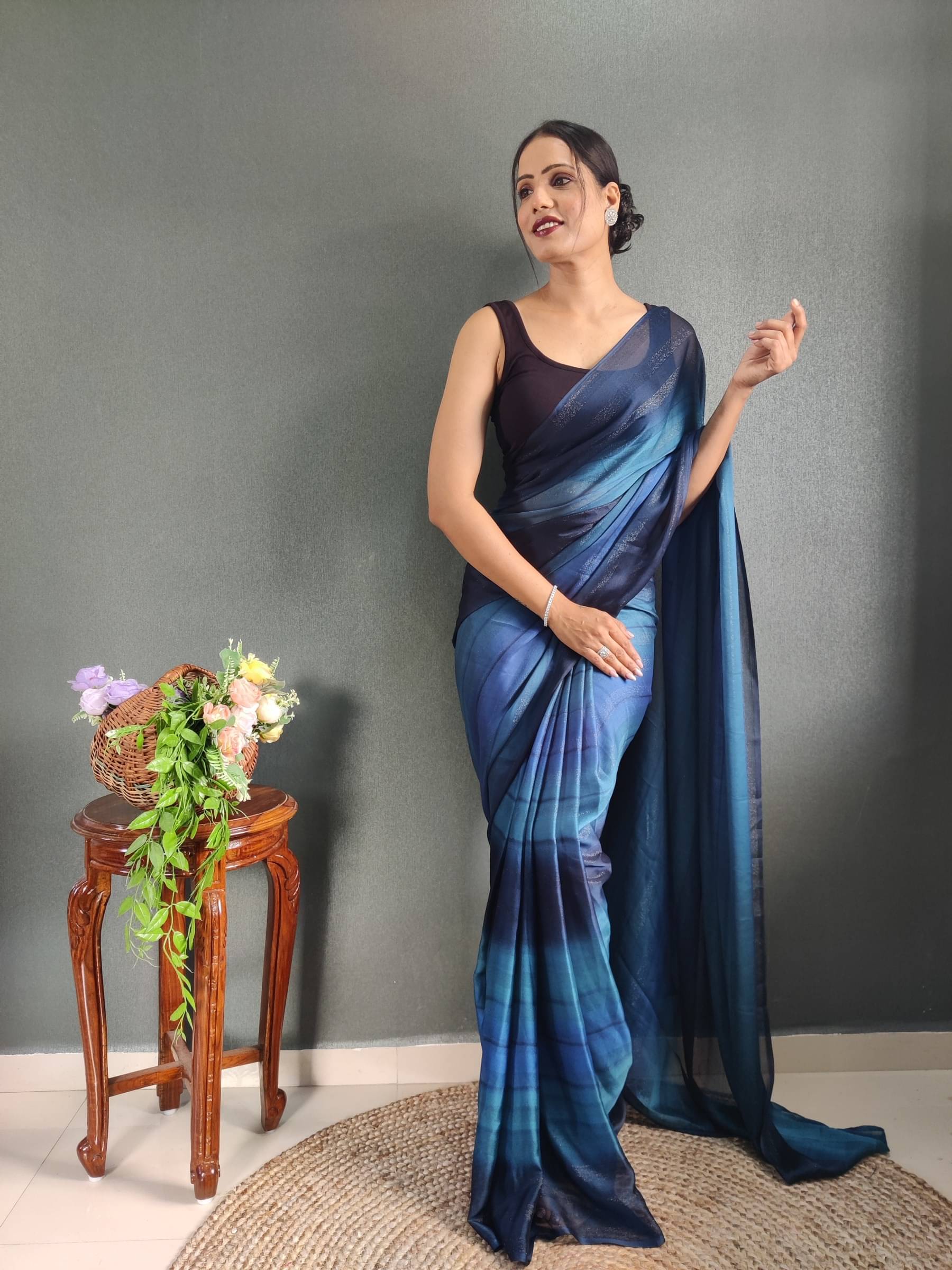 Shree Mahantam Georgette Solid Saree With Unstitched Blouse Piece ( Blue ) Shree Mahantam Georgette Solid Saree With Unstitched Blouse Piece ( Blue )