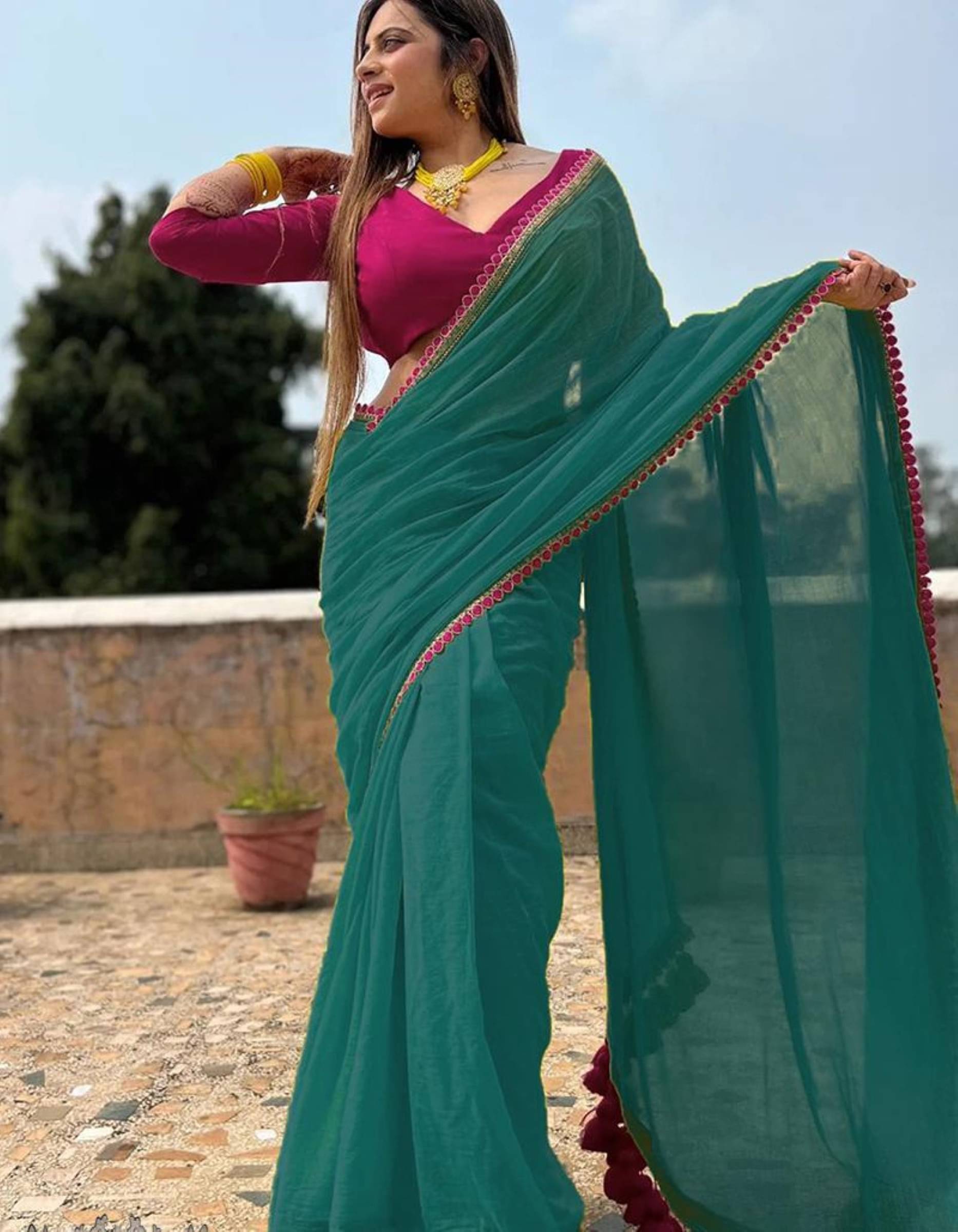 Shree Mahantam Georgette Solid Saree With Unstitched Blouse Piece ( Teal ) Shree Mahantam Georgette Solid Saree With Unstitched Blouse Piece ( Teal )