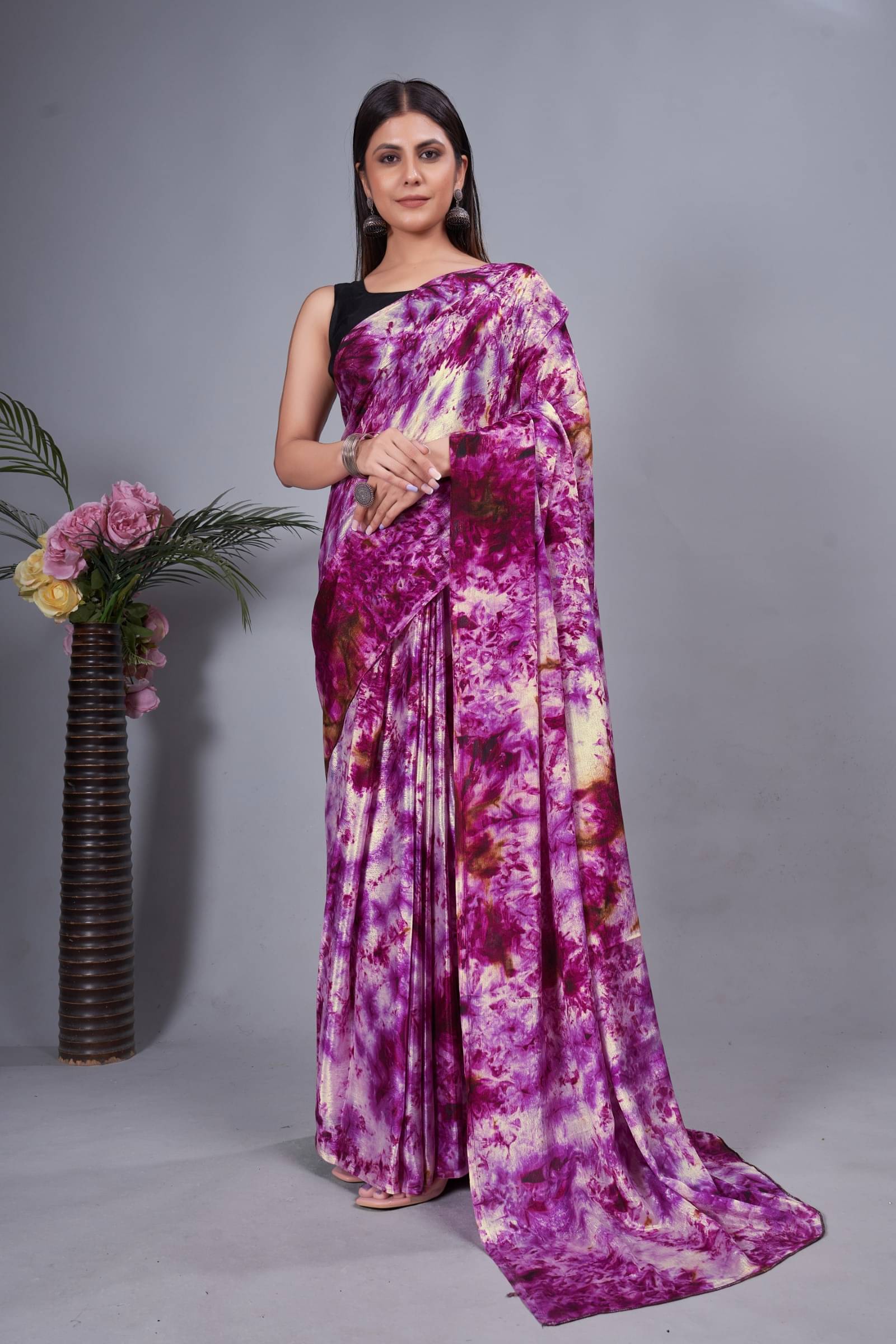 Shree Mahantam Linen Solid Saree With Unstitched Blouse Piece ( Purple ) Shree Mahantam Linen Solid Saree With Unstitched Blouse Piece ( Purple )