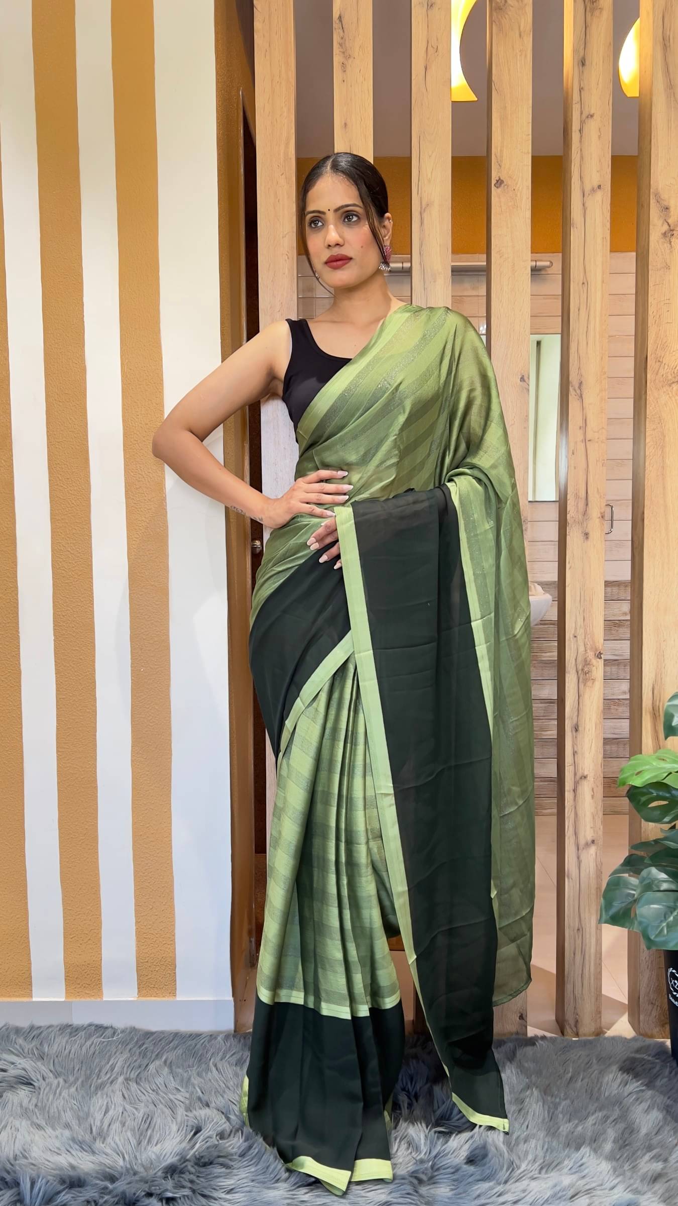     			Shree Mahantam Nylon Solid Saree With Unstitched Blouse Piece ( Green )