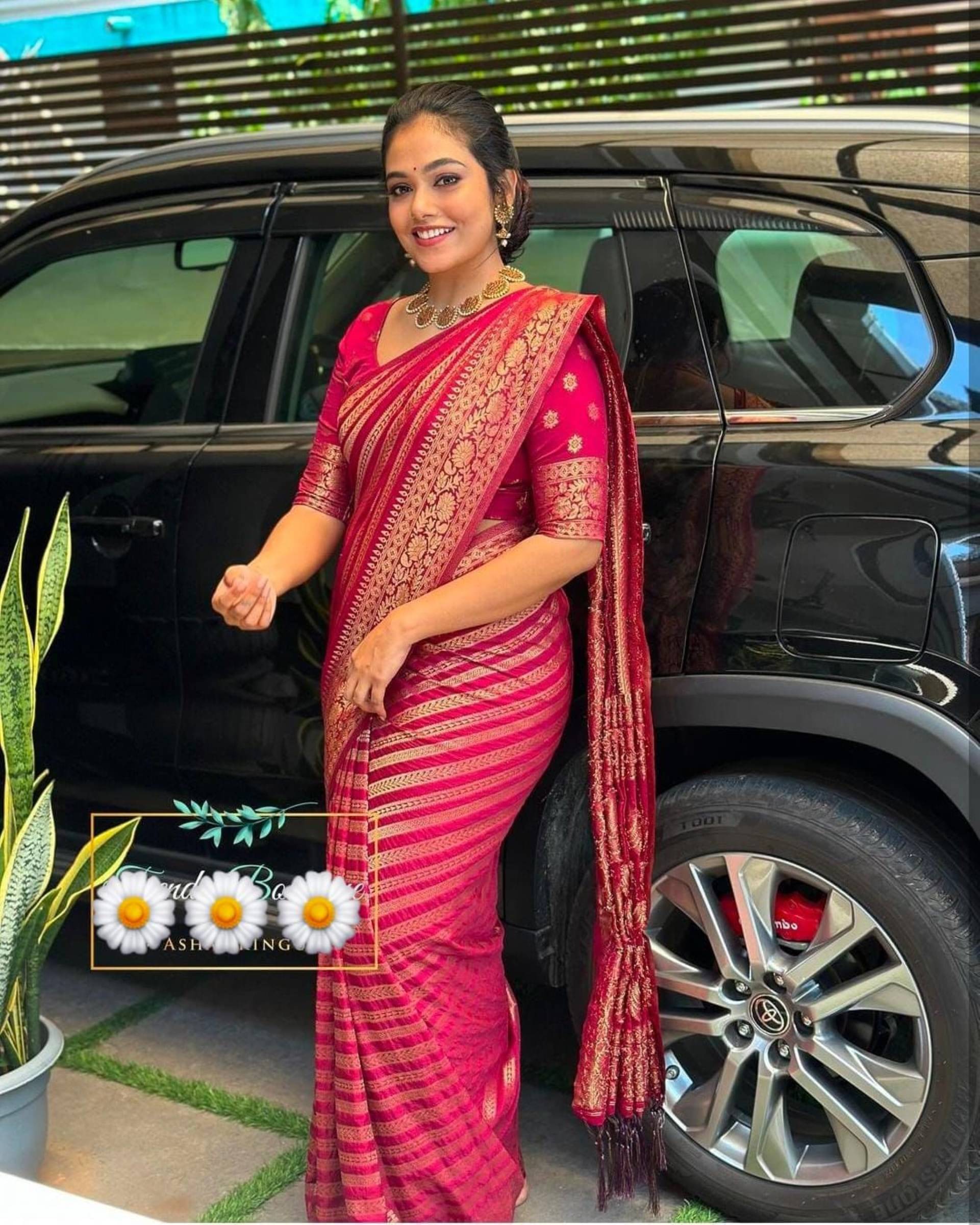     			Shree Mahantam Silk Printed Saree With Unstitched Blouse Piece ( Red )