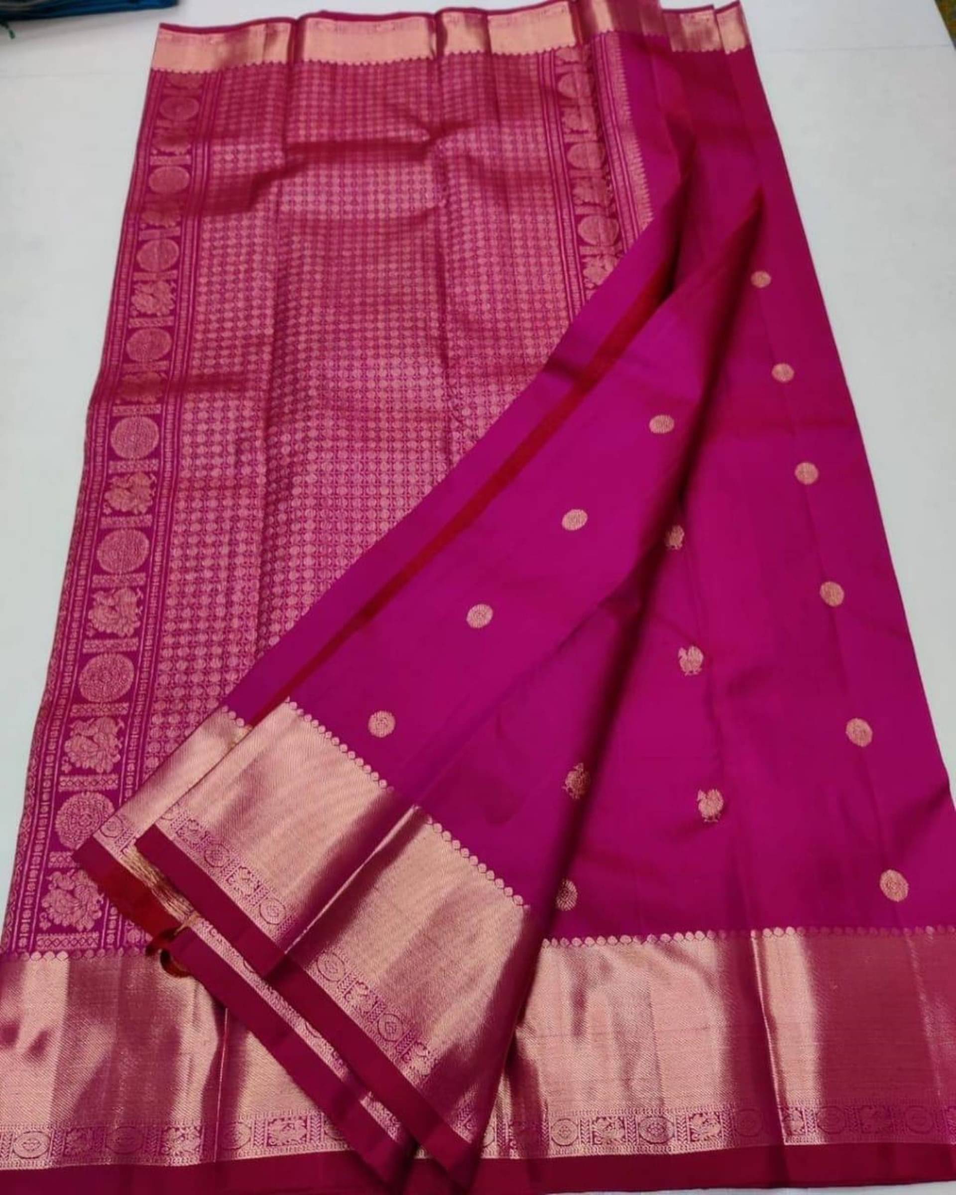     			Shree Mahantam Silk Solid Saree With Unstitched Blouse Piece ( Pink )