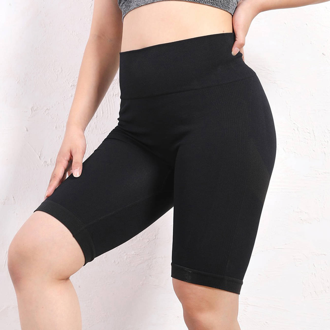     			FLYING QUEEN Pack of 1 Spandex Women's Thigh Compressor ( Black )