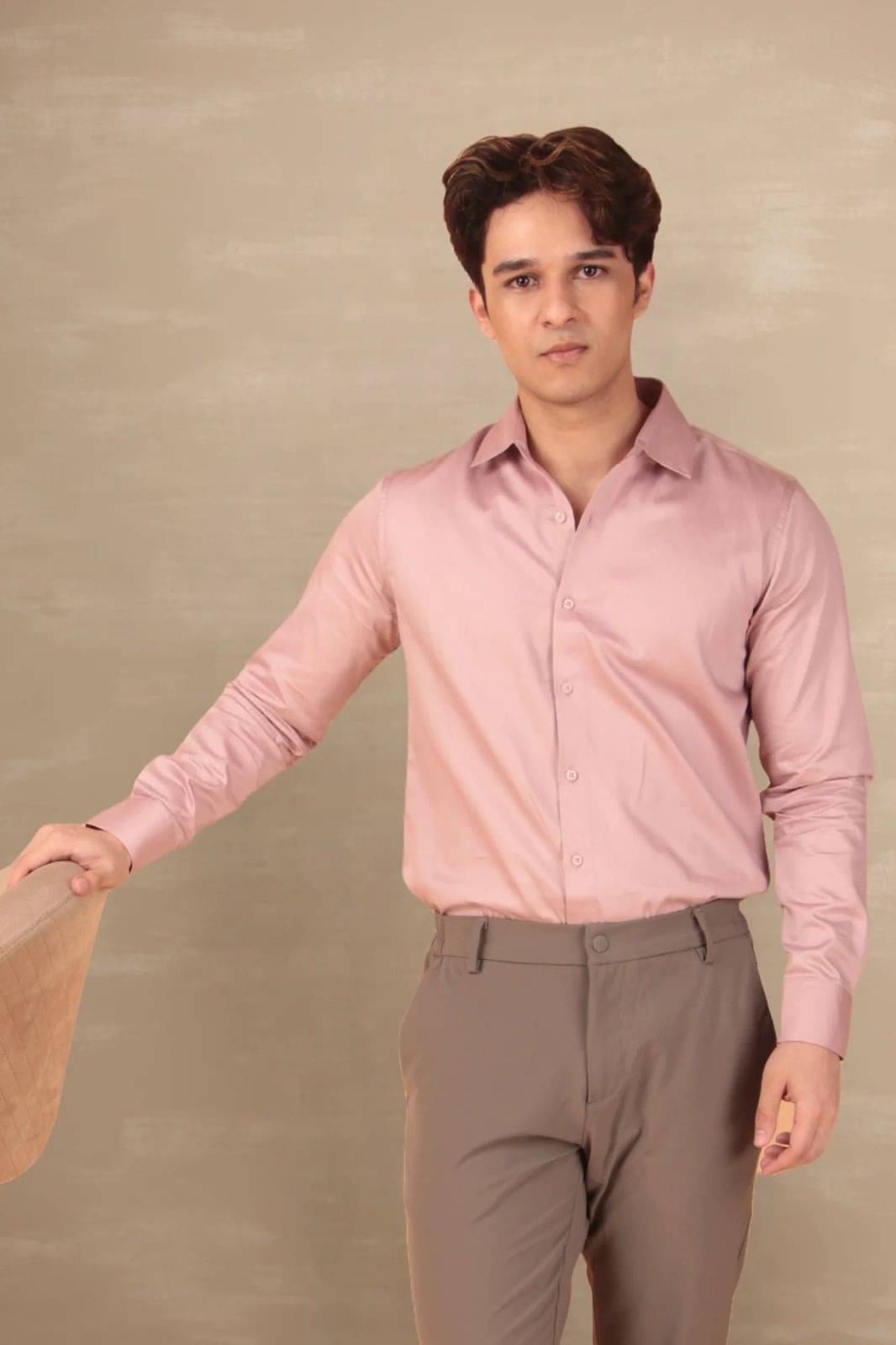 Helix Attire Satin Regular Fit Full Sleeves Men's Formal Shirt - Pink ( Pack of 1 ) Helix Attire Satin Regular Fit Full Sleeves Men's Formal Shirt - Pink ( Pack of 1 )