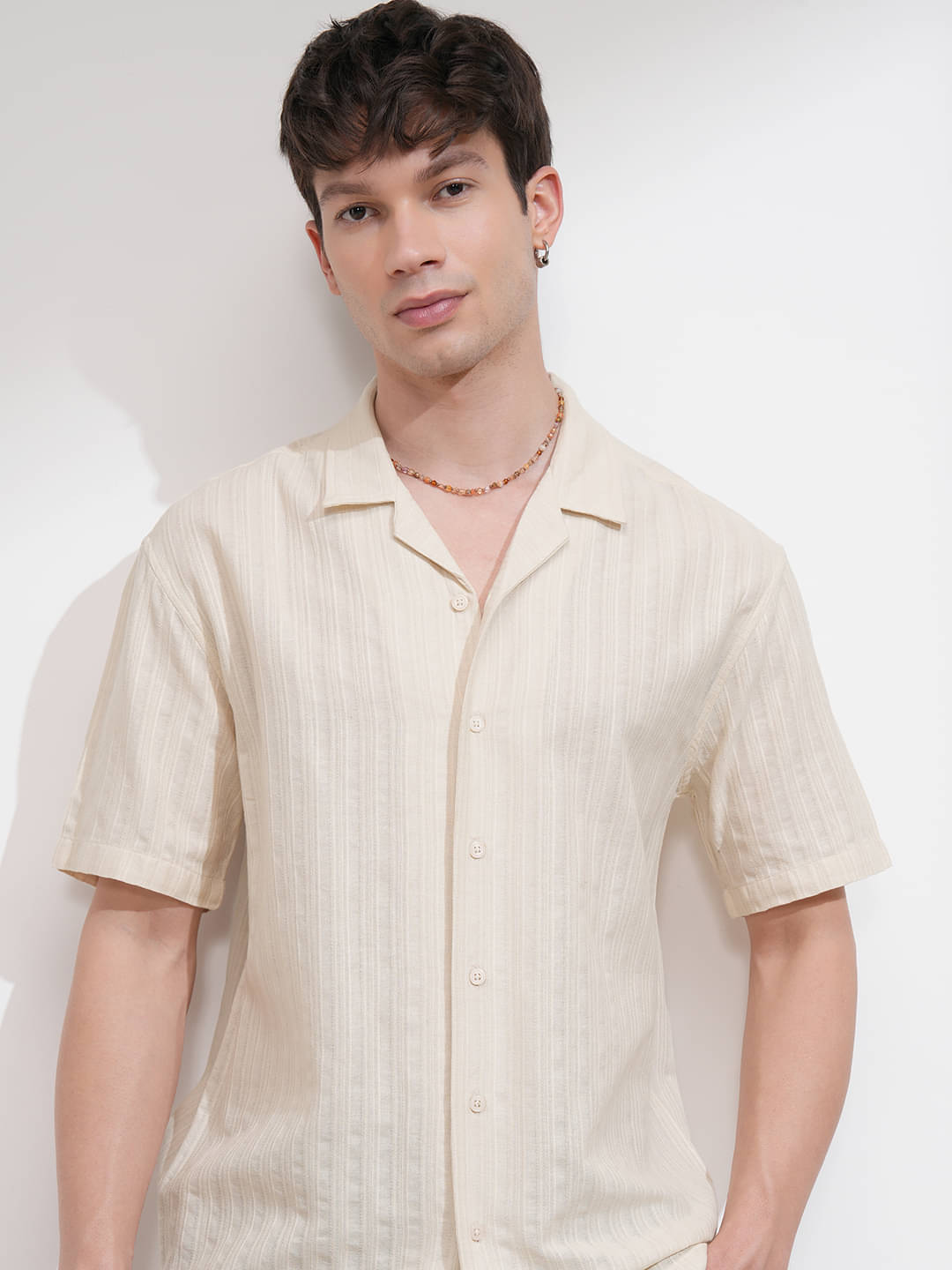     			Highlander 100% Cotton Relaxed Fit Self Design Half Sleeves Men's Casual Shirt - Cream ( Pack of 1 )