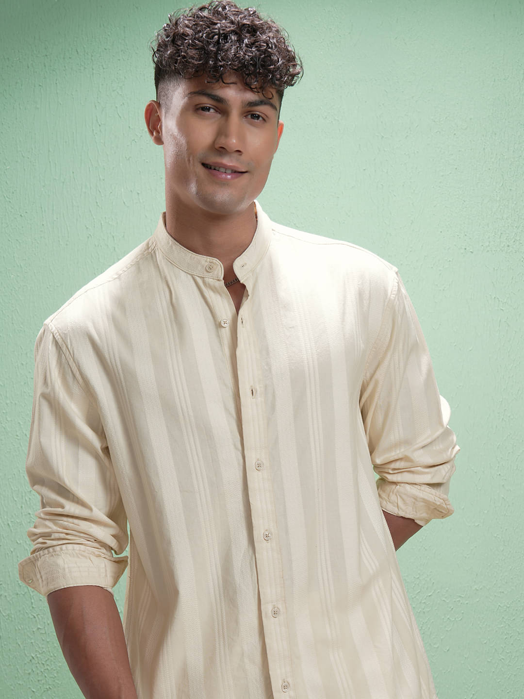 Highlander 100% Cotton Relaxed Fit Striped Full Sleeves Men's Casual Shirt - Yellow ( Pack of 1 ) Highlander 100% Cotton Relaxed Fit Striped Full Sleeves Men's Casual Shirt - Yellow ( Pack of 1 )