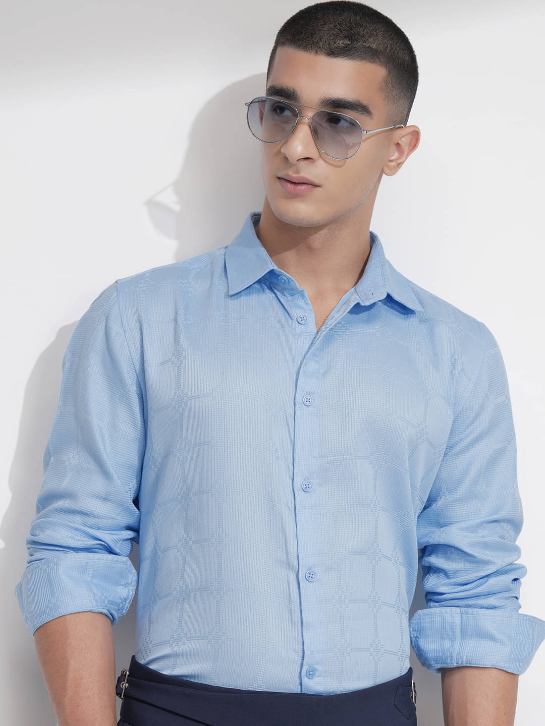Highlander 100% Cotton Relaxed Fit Checks Full Sleeves Men's Casual Shirt - Light Blue ( Pack of 1 )     			Highlander 100% Cotton Relaxed Fit Checks Full Sleeves Men's Casual Shirt - Light Blue ( Pack of 1 )
