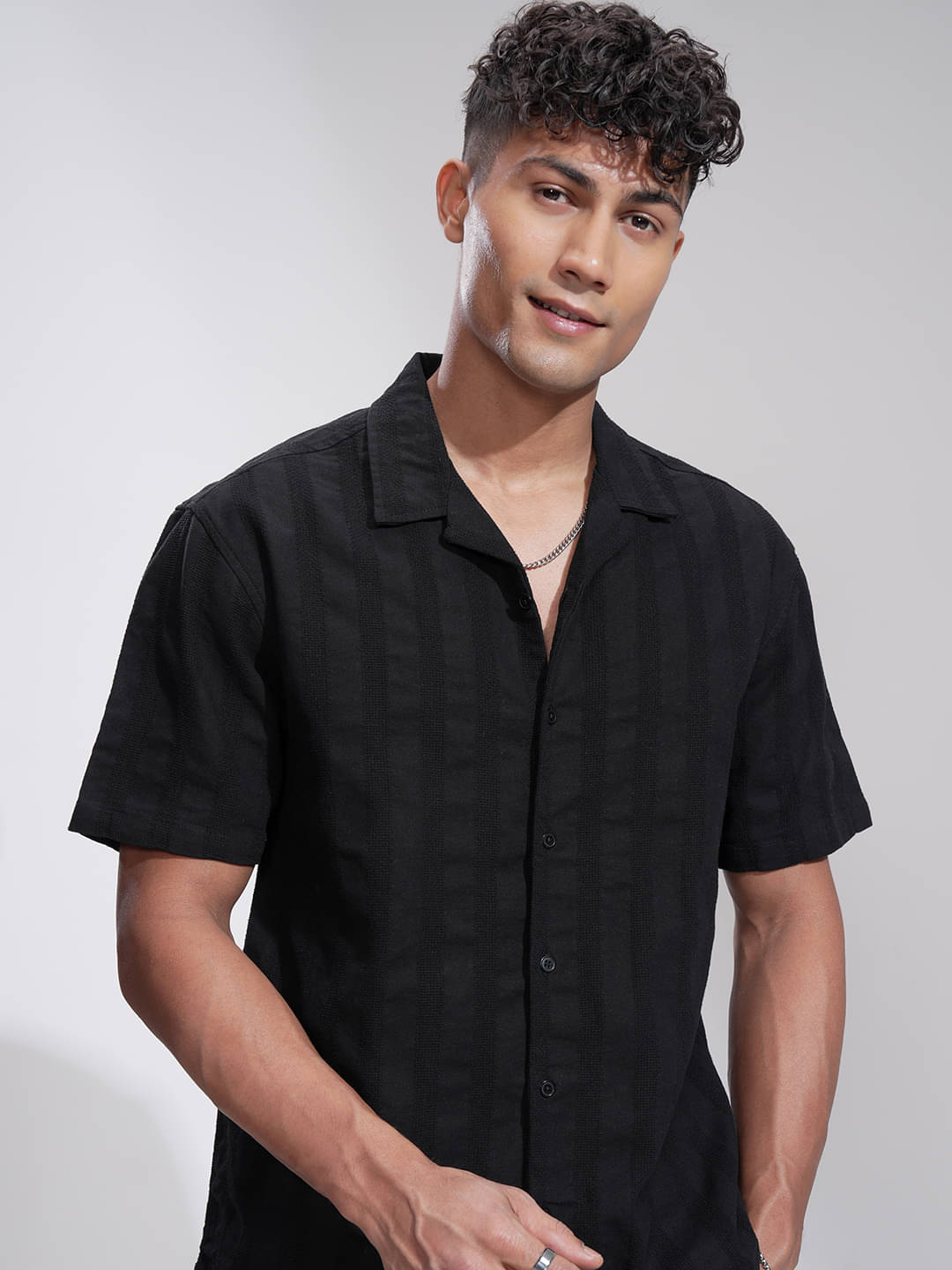     			Highlander 100% Cotton Relaxed Fit Striped Half Sleeves Men's Casual Shirt - Black ( Pack of 1 )