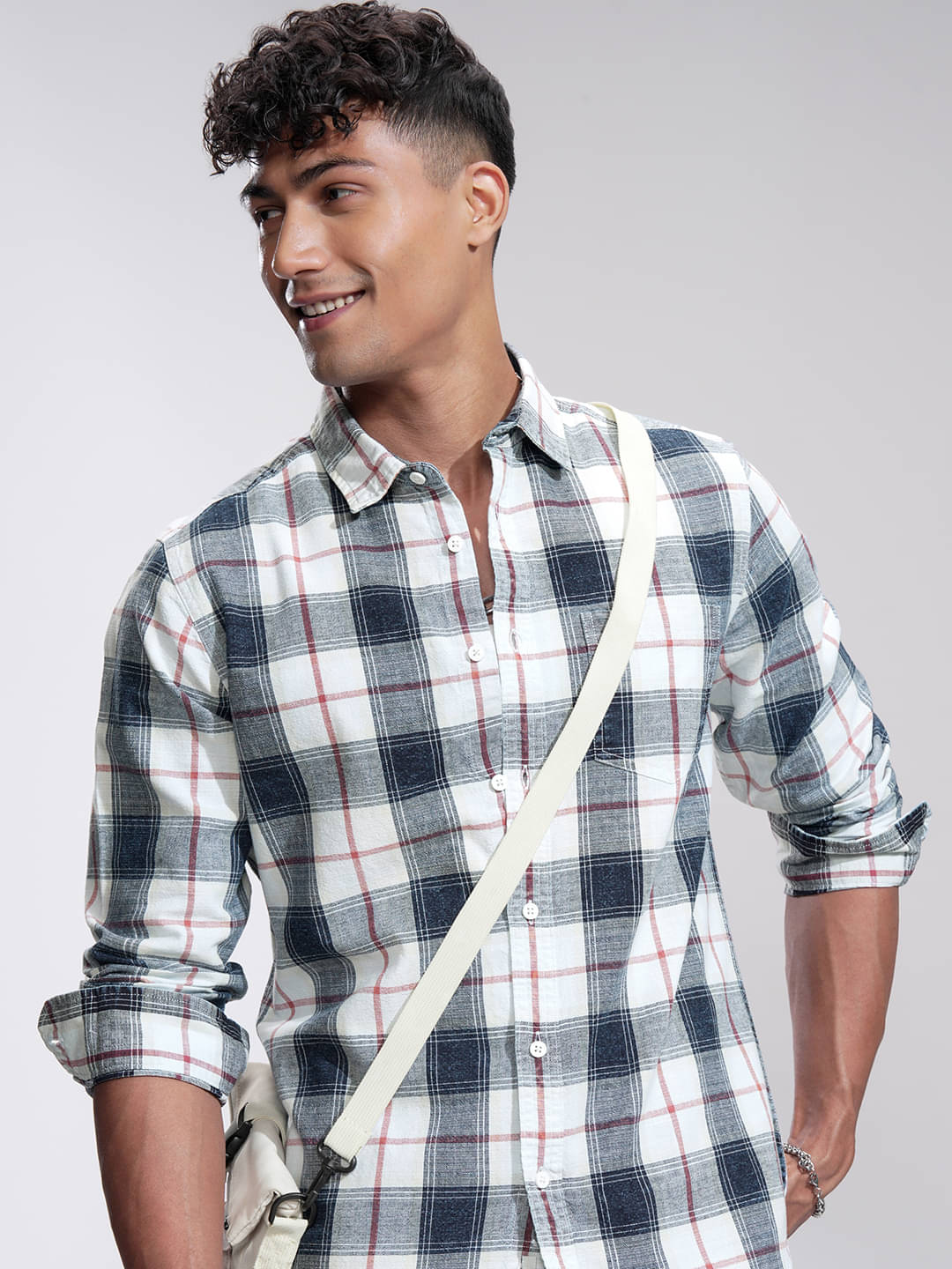     			Highlander 100% Cotton Slim Fit Checks Full Sleeves Men's Casual Shirt - Multicolor ( Pack of 1 )