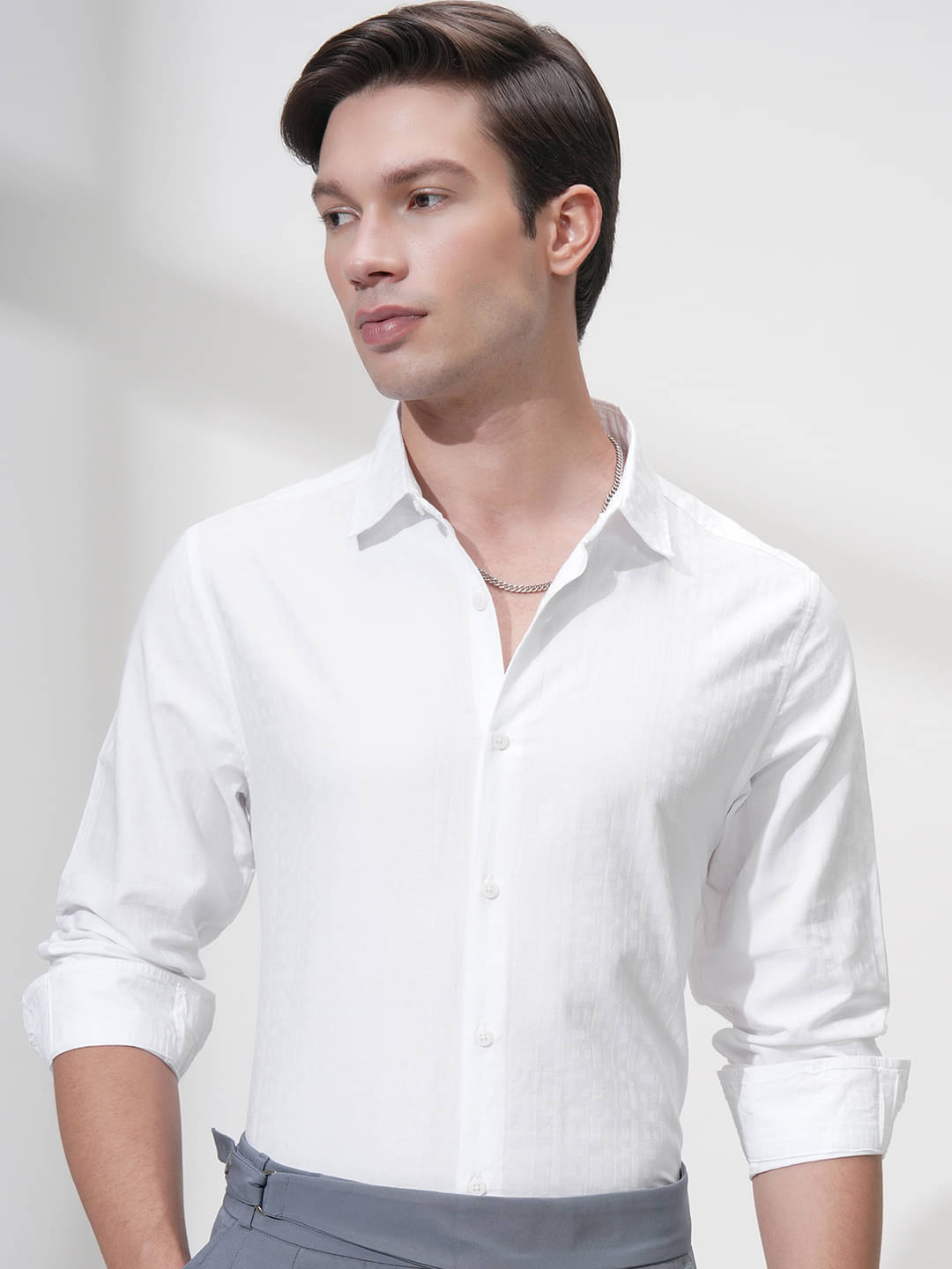     			Highlander 100% Cotton Slim Fit Self Design Full Sleeves Men's Casual Shirt - White ( Pack of 1 )