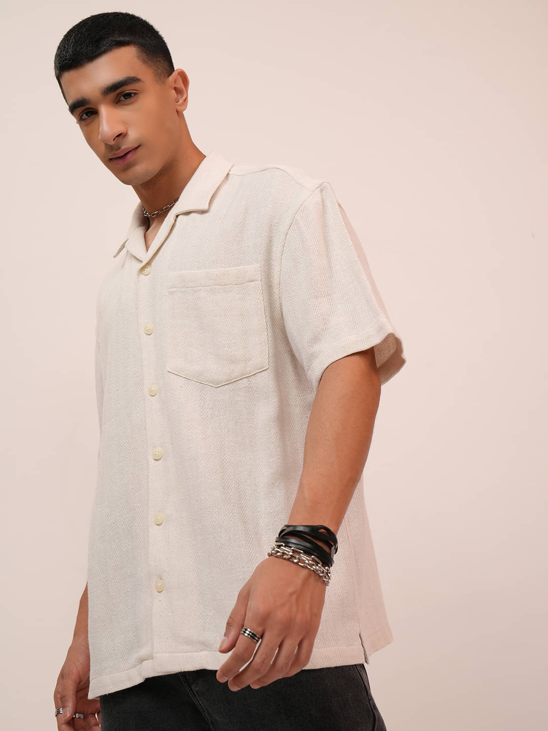 Highlander Cotton Blend Oversized Fit Solids Half Sleeves Men's Casual Shirt - Off White ( Pack of 1 ) Highlander Cotton Blend Oversized Fit Solids Half Sleeves Men's Casual Shirt - Off White ( Pack of 1 )