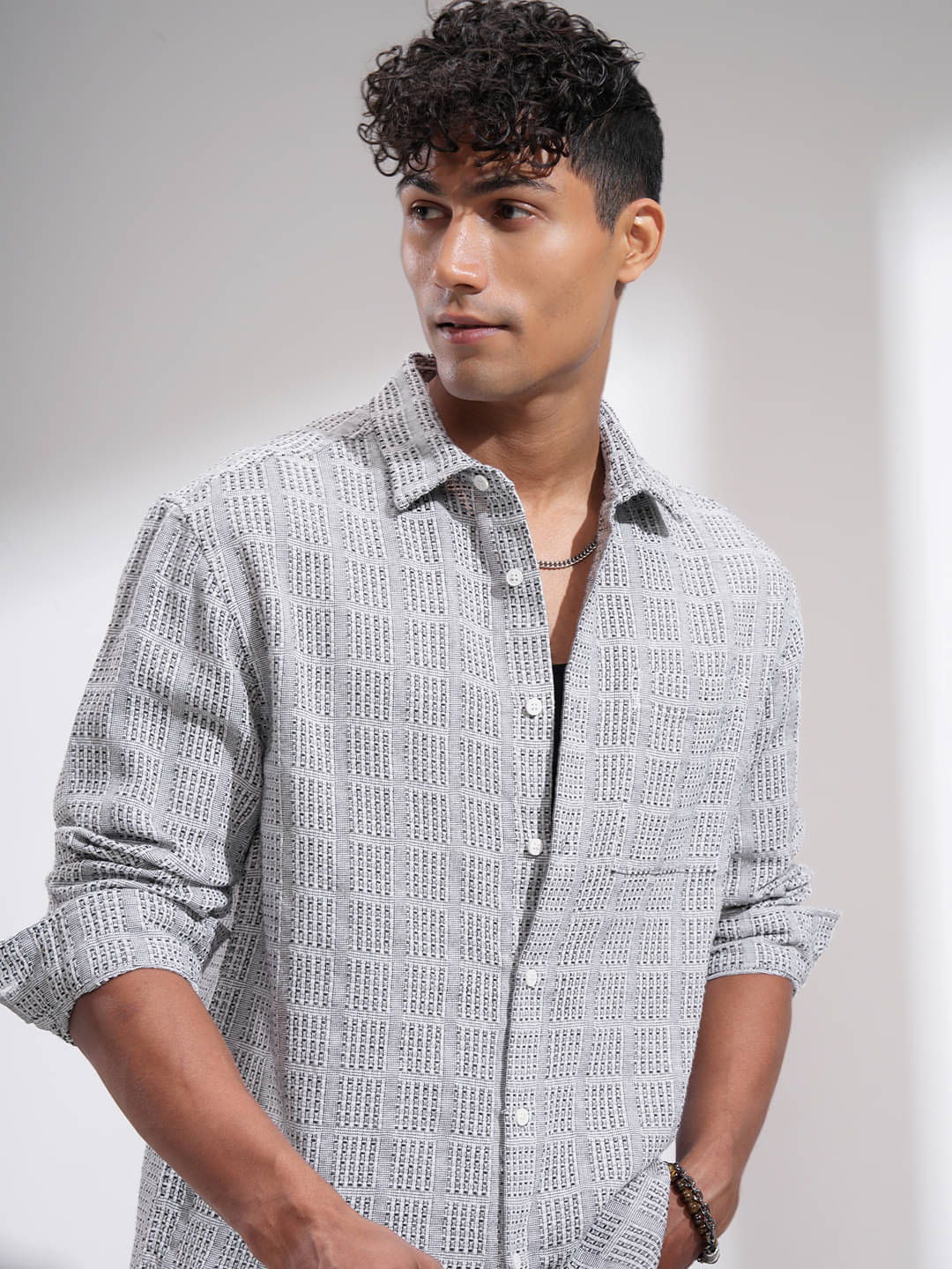     			Highlander Cotton Blend Relaxed Fit Self Design Full Sleeves Men's Casual Shirt - Multicolor ( Pack of 1 )