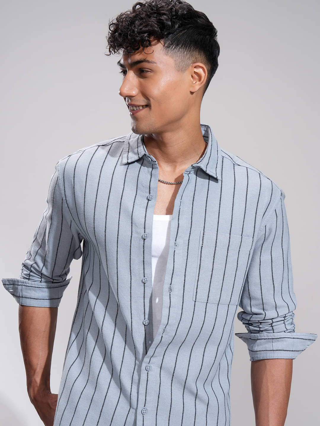     			Highlander Cotton Blend Slim Fit Striped Full Sleeves Men's Casual Shirt - Blue ( Pack of 1 )
