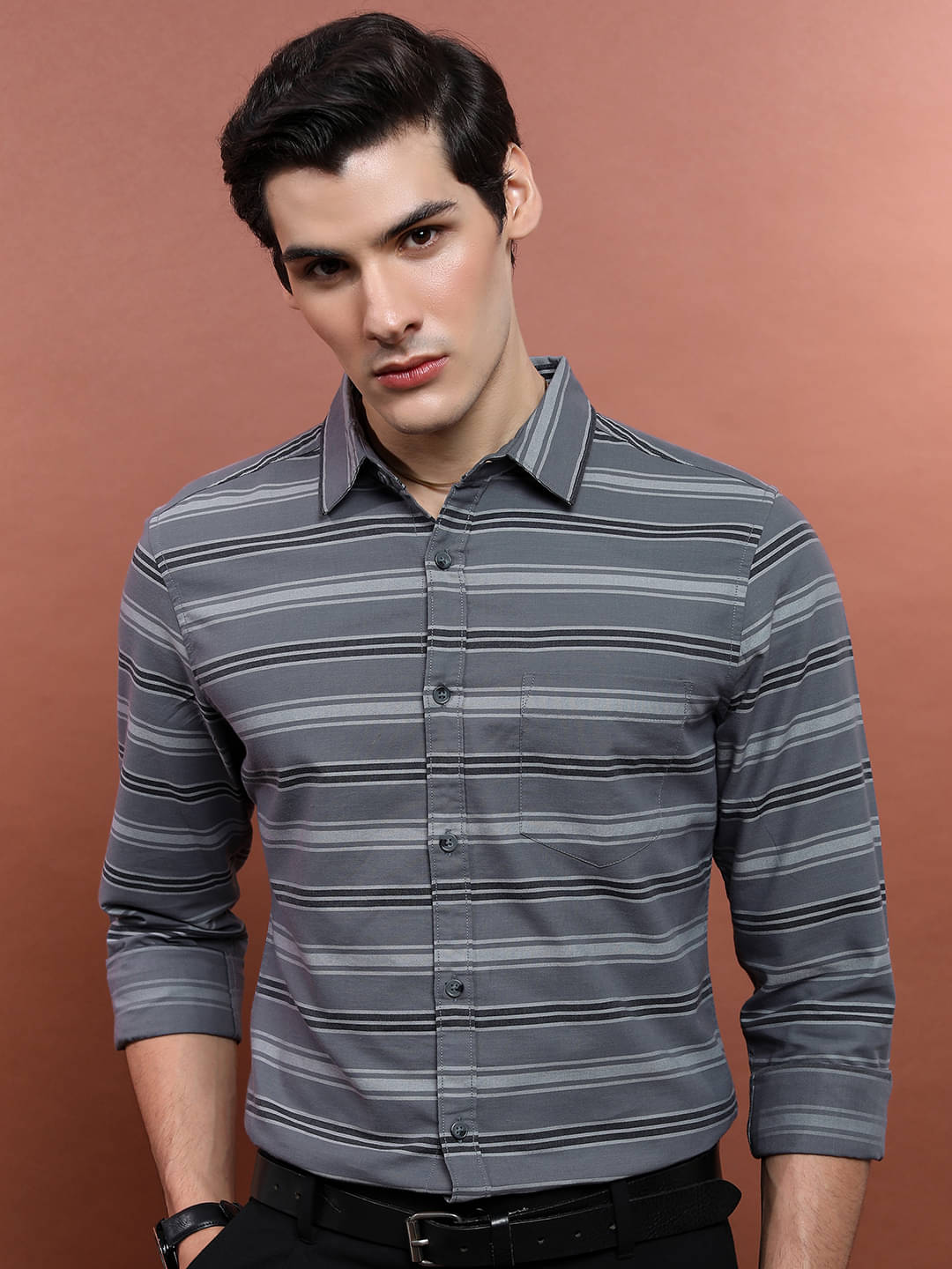     			Highlander Cotton Blend Slim Fit Striped Full Sleeves Men's Casual Shirt - Grey ( Pack of 1 )
