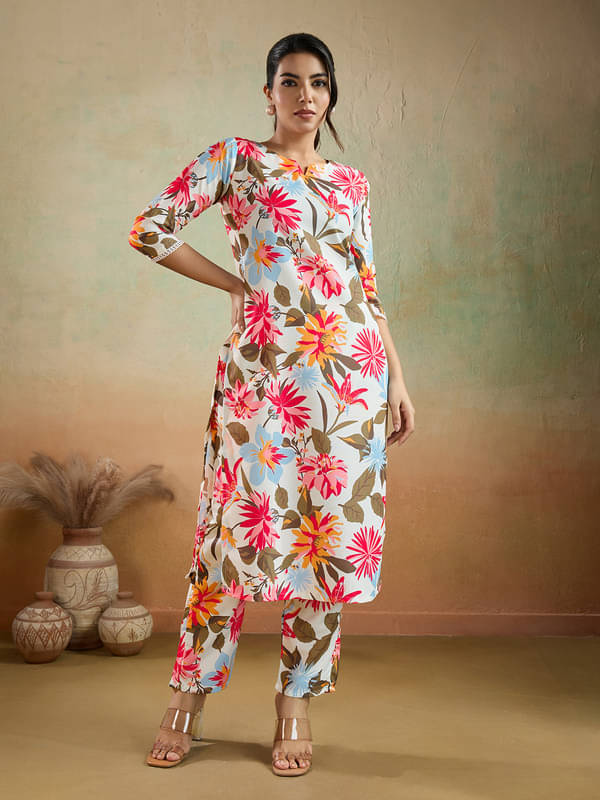 Women Basket Women Rayon Printed Straight Kurti With Pants ( Orange ) Women Basket Women Rayon Printed Straight Kurti With Pants ( Orange )