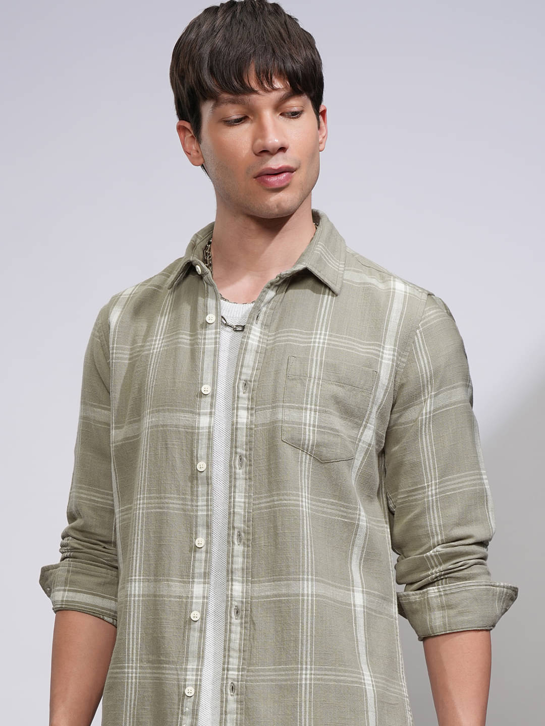 Highlander 100% Cotton Slim Fit Checks Full Sleeves Men's Casual Shirt - Khaki ( Pack of 1 )     			Highlander 100% Cotton Slim Fit Checks Full Sleeves Men's Casual Shirt - Khaki ( Pack of 1 )