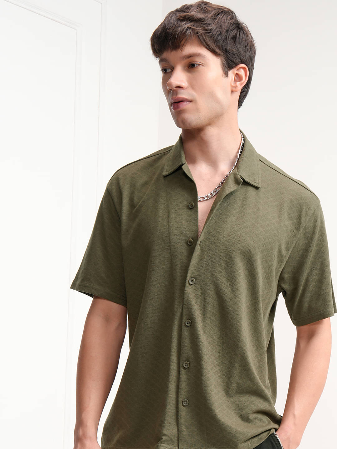 Highlander Cotton Blend Regular Fit Self Design Half Sleeves Men's Casual Shirt - Olive ( Pack of 1 ) Highlander Cotton Blend Regular Fit Self Design Half Sleeves Men's Casual Shirt - Olive ( Pack of 1 )