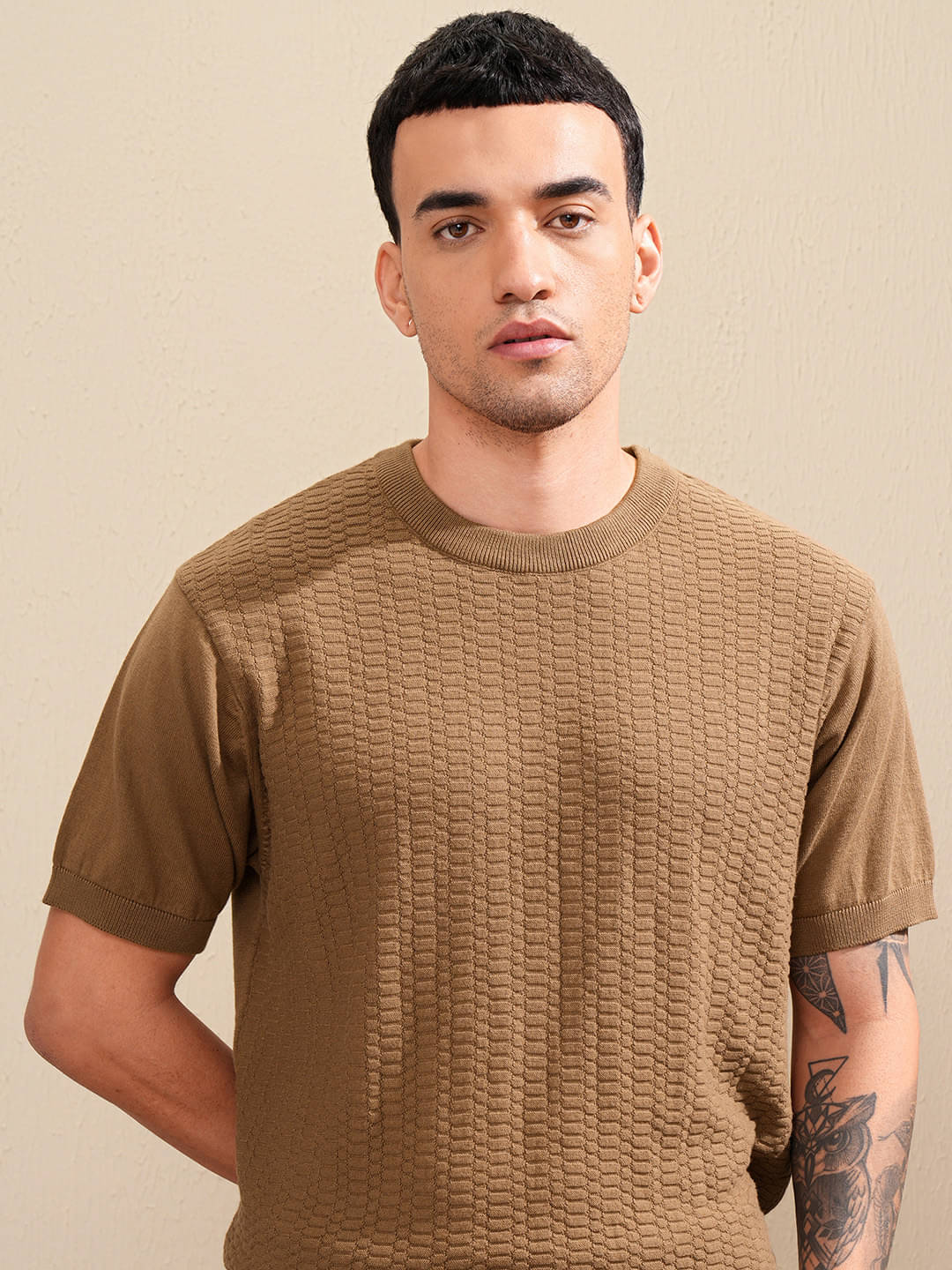 Highlander Men 100% Cotton Relaxed Fit Self Design T-Shirt ( Brown ) Highlander Men 100% Cotton Relaxed Fit Self Design T-Shirt ( Brown )