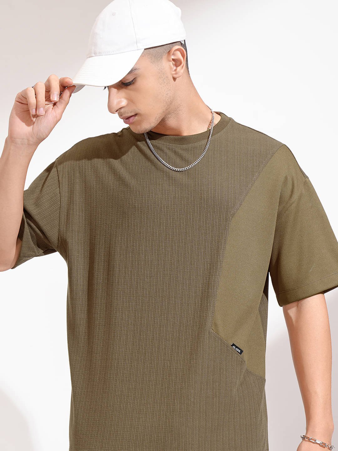     			Highlander Men Cotton Blend Oversized Fit Self Design T-Shirt ( Brown )