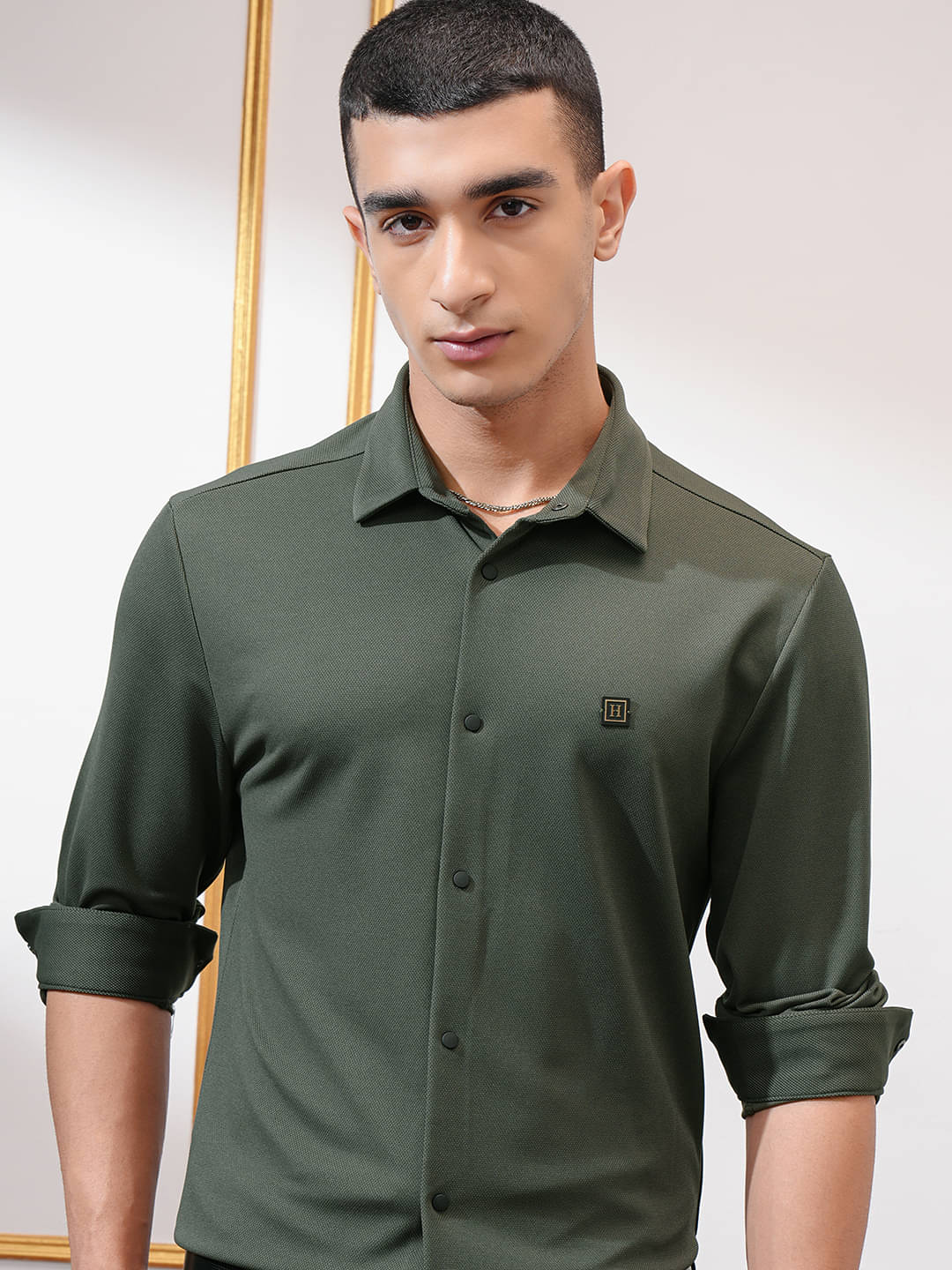     			Highlander Poly Cotton Slim Fit Solids Full Sleeves Men's Casual Shirt - Green ( Pack of 1 )