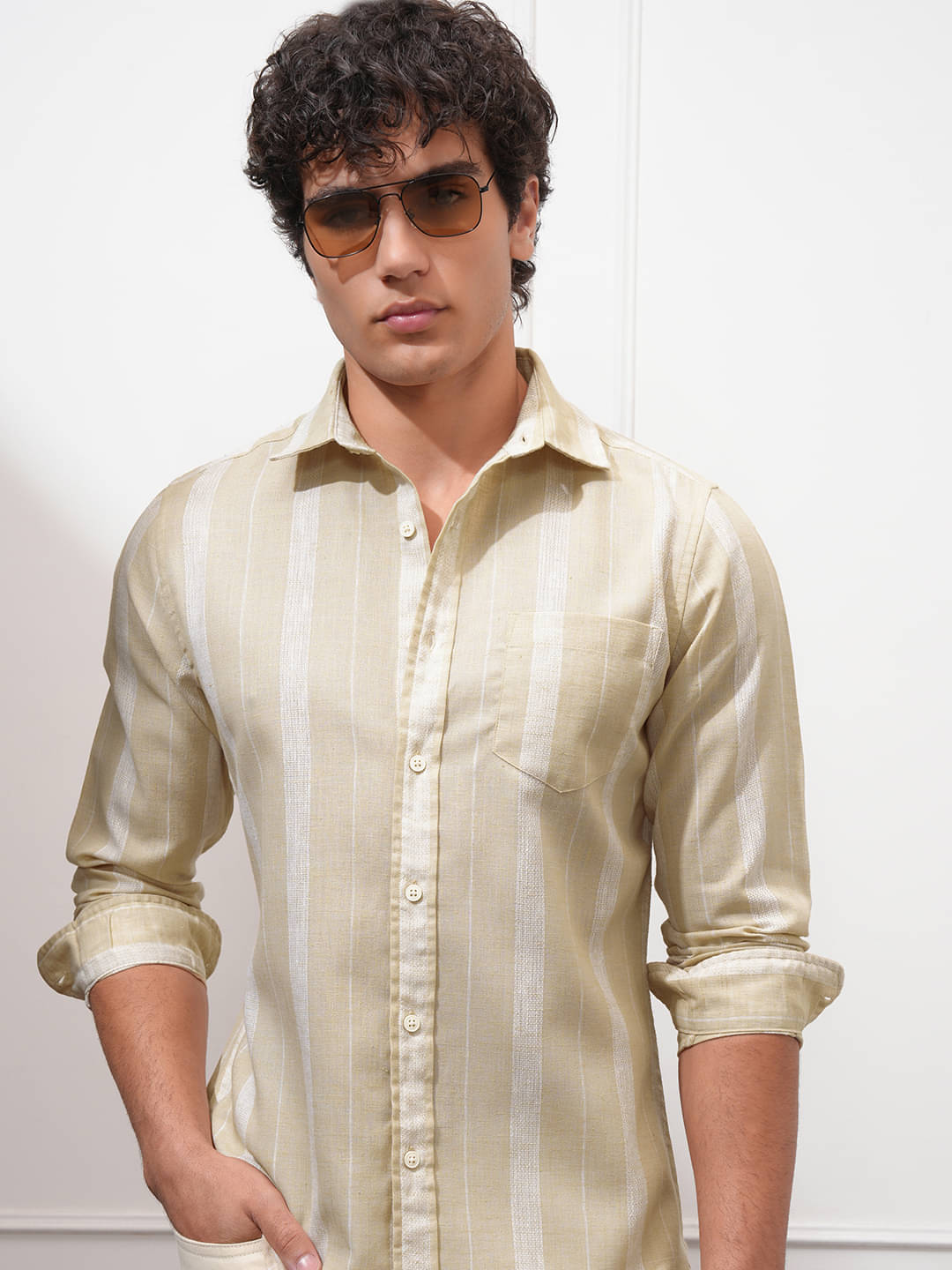     			Highlander Poly Cotton Slim Fit Striped Full Sleeves Men's Casual Shirt - Beige ( Pack of 1 )