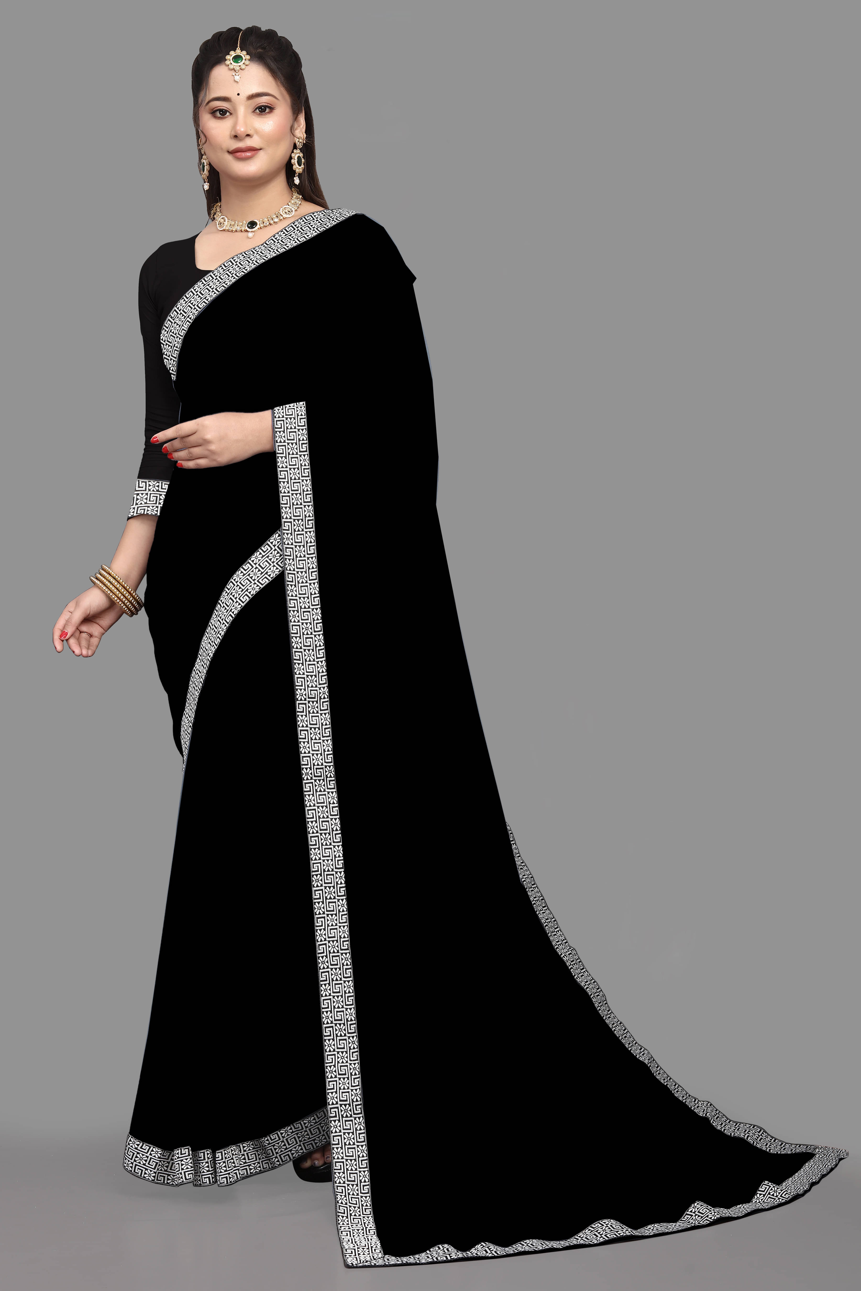     			OM SAI CREATION Georgette Solid Saree With Unstitched Blouse Piece ( Black )
