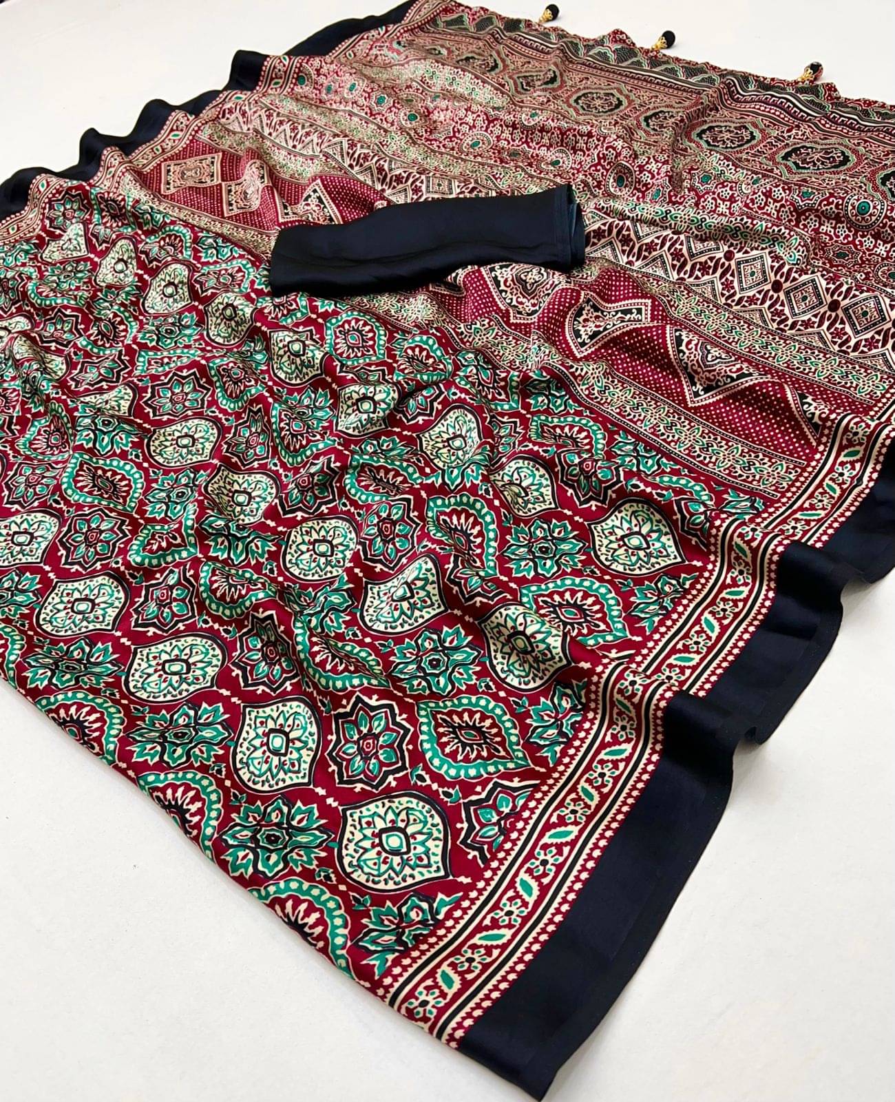 SHIRODHARI Satin Printed Sambalpuri Saree With Unstitched Blouse Piece ( Maroon ) SHIRODHARI Satin Printed Sambalpuri Saree With Unstitched Blouse Piece ( Maroon )