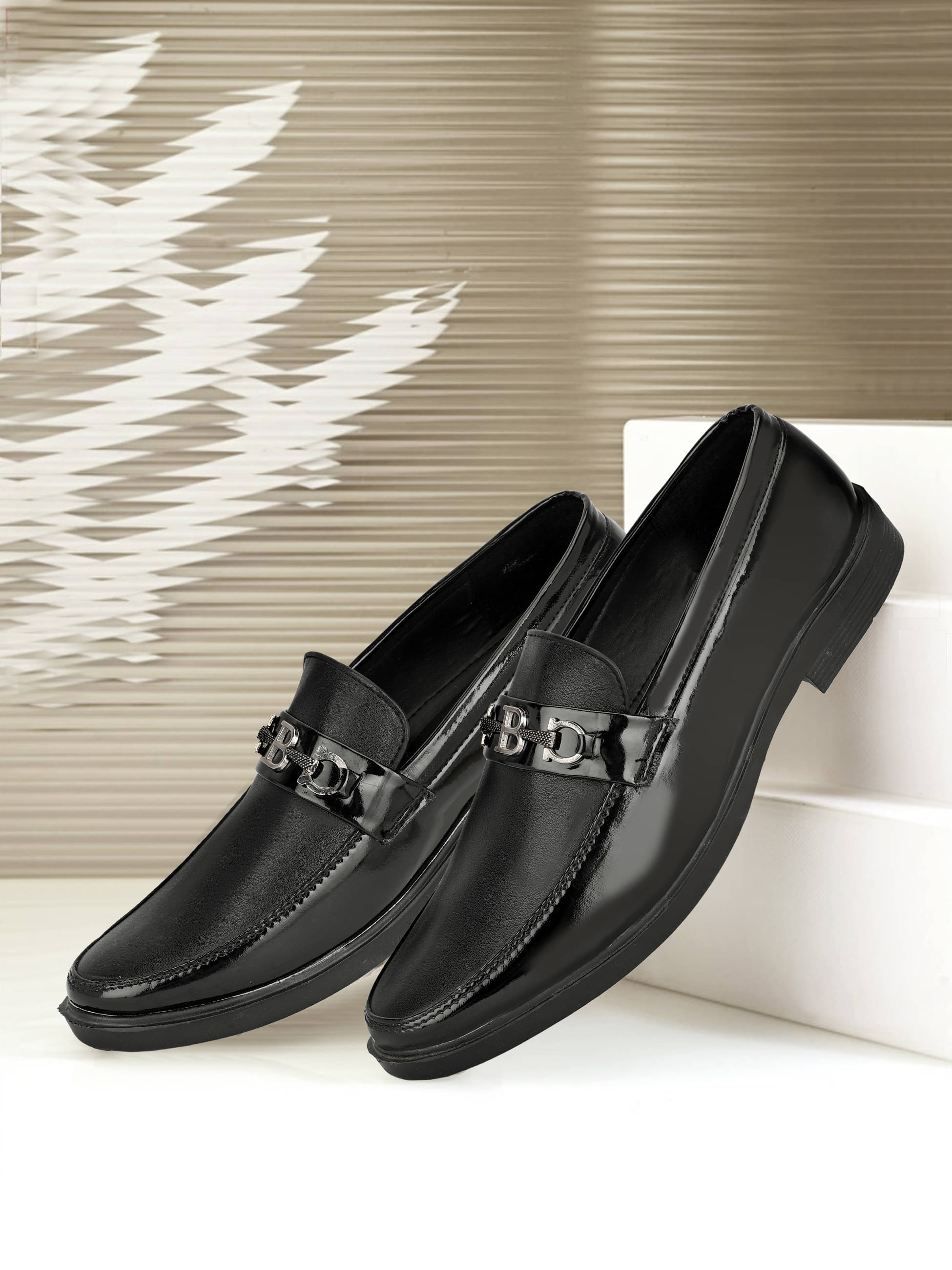     			Trotus Black Men's Slip on