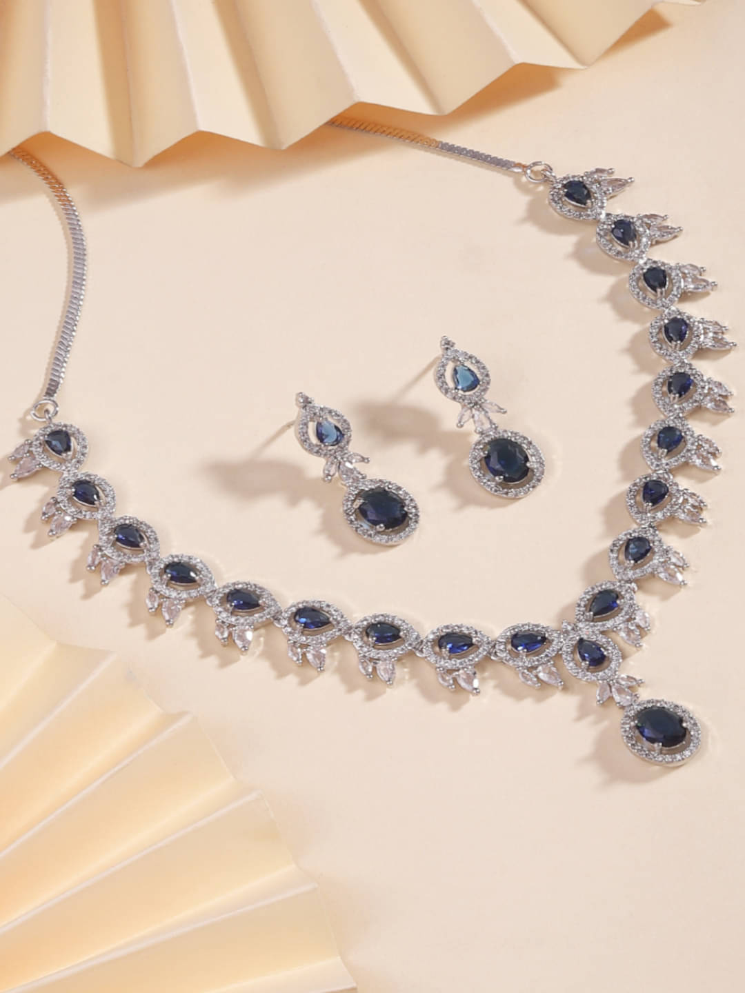     			Bhagya Lakshmi Blue Alloy Necklace Set ( Pack of 1 )