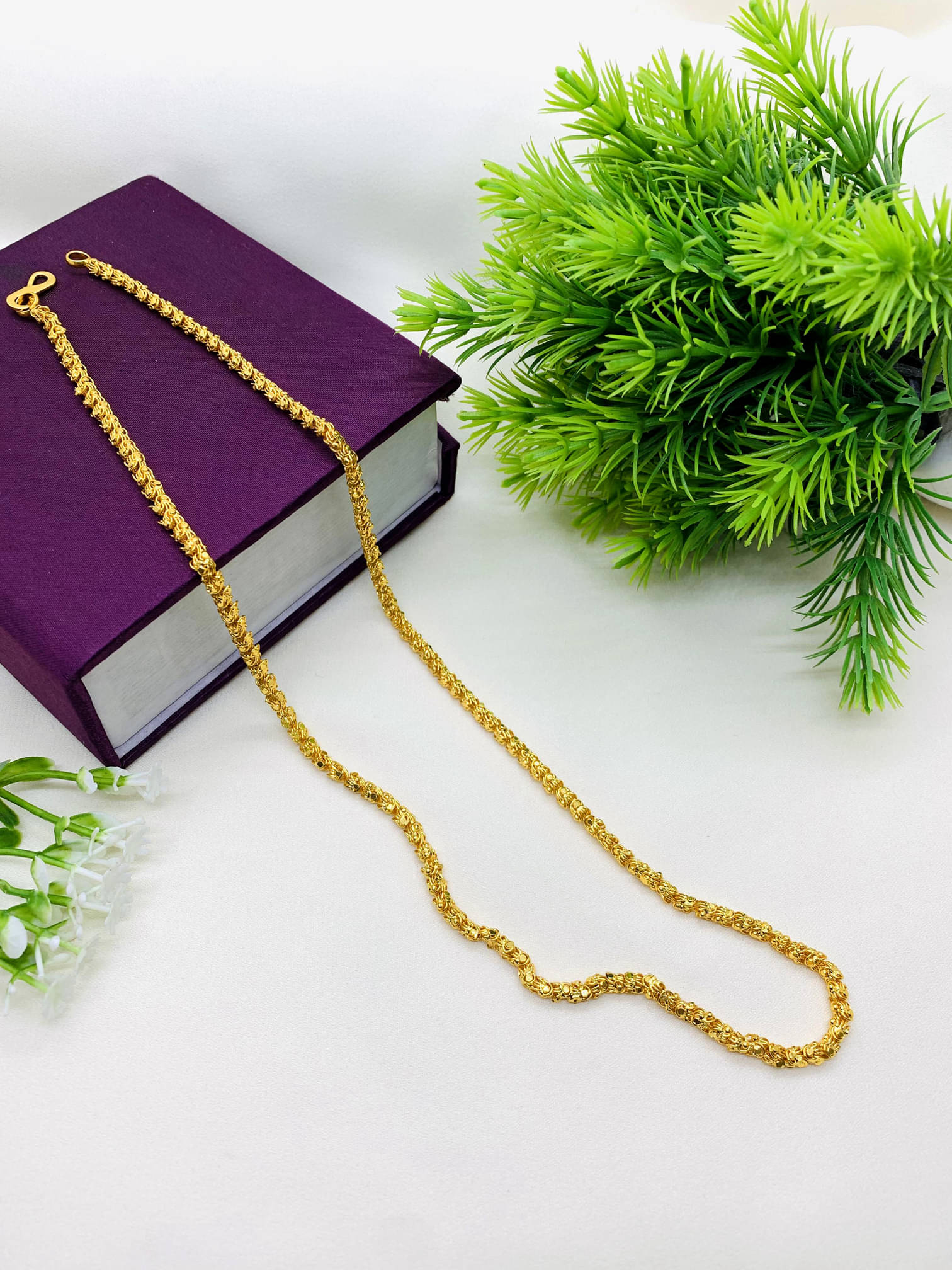 GlowNest Gold Plated Chain ( Set of 1 ) GlowNest Gold Plated Chain ( Set of 1 )
