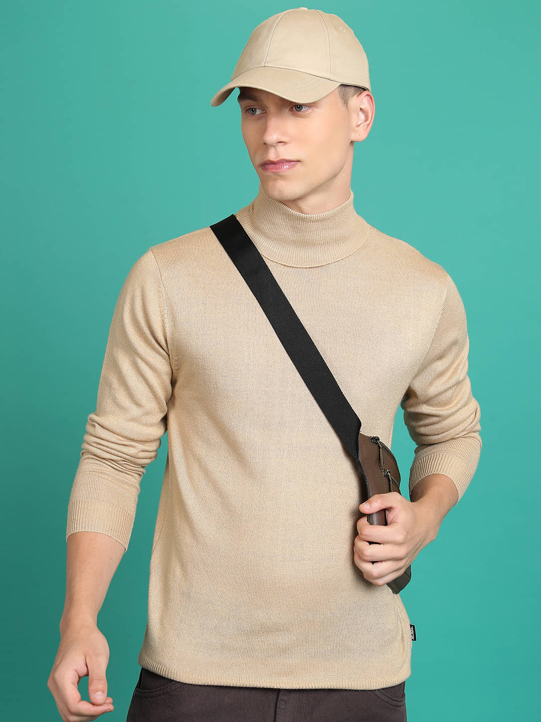 Highlander Acrylic Round Neck Men's Full Sleeves Pullover Sweater - Grey ( Pack of 1 )     			Highlander Acrylic Round Neck Men's Full Sleeves Pullover Sweater - Grey ( Pack of 1 )