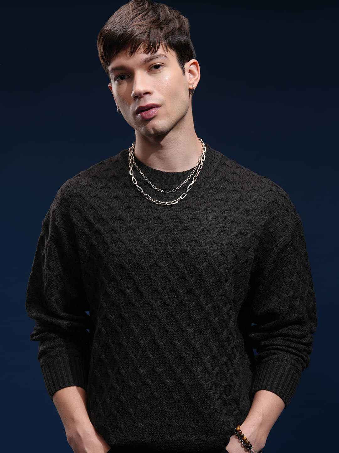 Highlander Acrylic Round Neck Men's Full Sleeves Pullover Sweater - Black ( Pack of 1 )     			Highlander Acrylic Round Neck Men's Full Sleeves Pullover Sweater - Black ( Pack of 1 )