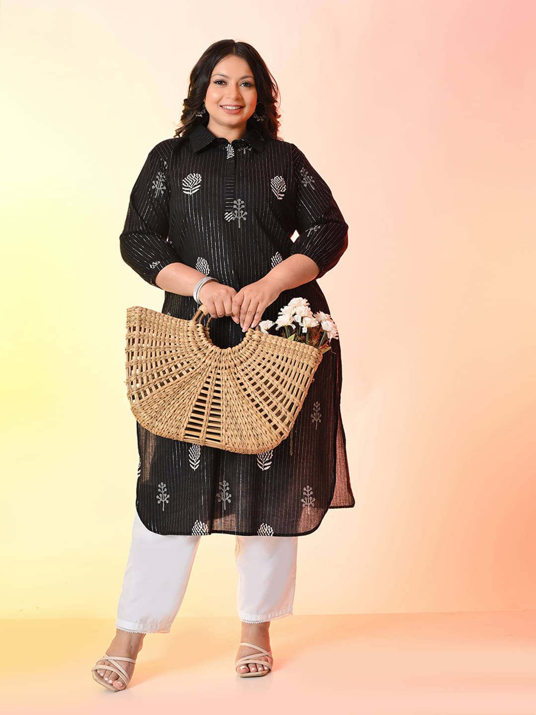 PrettyPlus by Desinoor.com Women Cotton Printed Straight Kurti ( Black ) PrettyPlus by Desinoor.com Women Cotton Printed Straight Kurti ( Black )