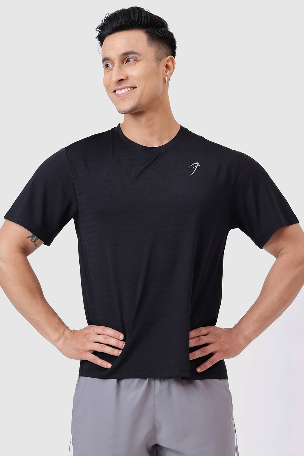 Fuaark Black Polyester Regular Fit Men's Sports T-Shirt ( Pack of 1 )     			Fuaark Black Polyester Regular Fit Men's Sports T-Shirt ( Pack of 1 )