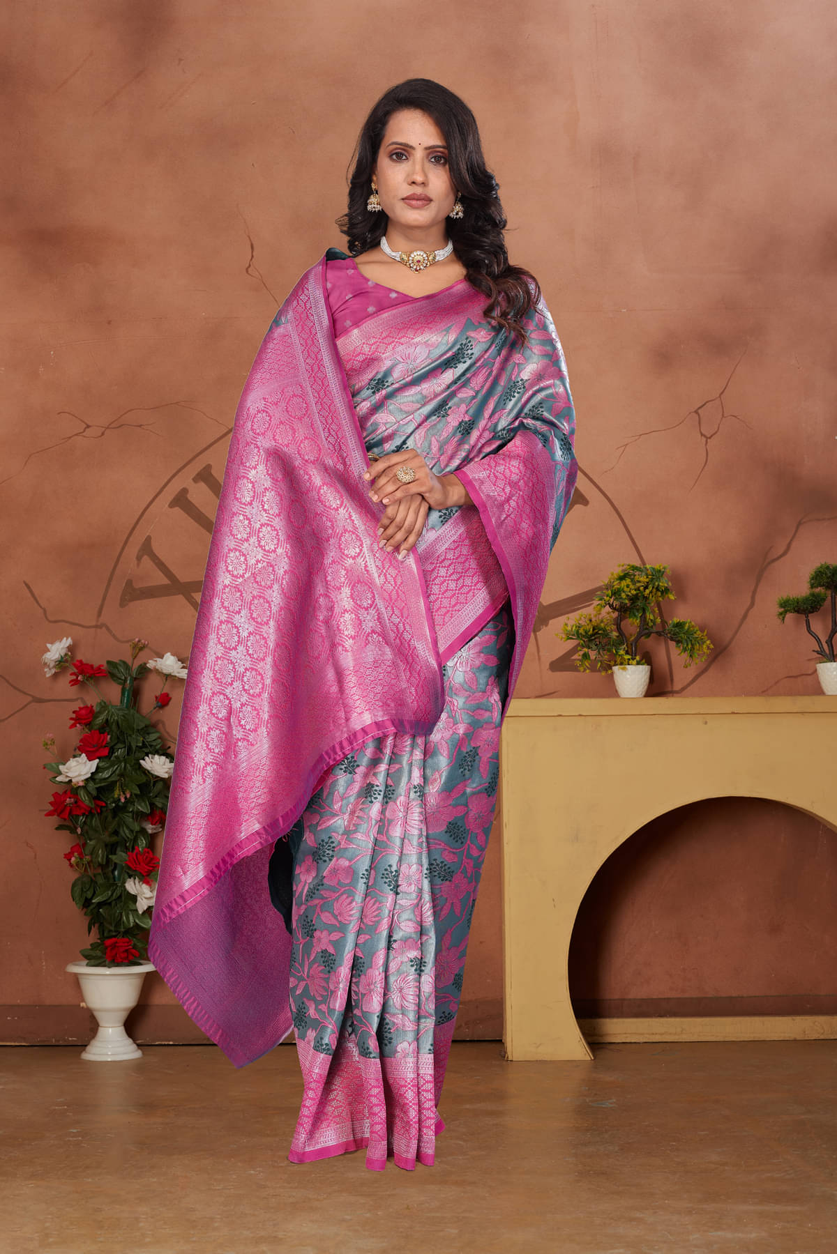 KV Fashion Silk Blend Woven Saree With Unstitched Blouse Piece ( Rama )     			KV Fashion Silk Blend Woven Saree With Unstitched Blouse Piece ( Rama )