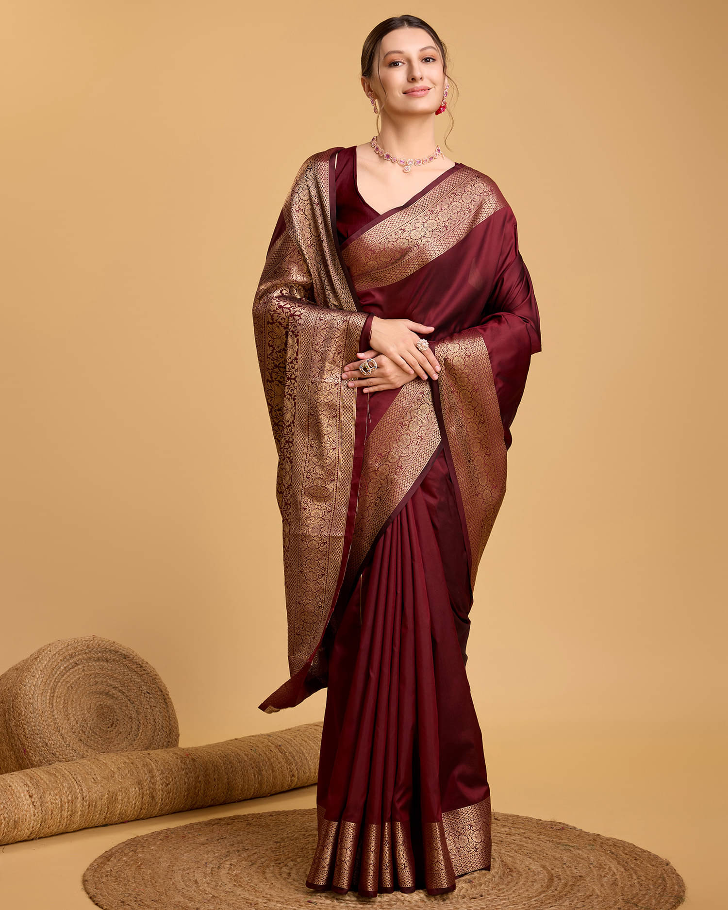     			OFLINE SELCTION Silk Woven Banarasi saree With Unstitched Blouse Piece ( Maroon )