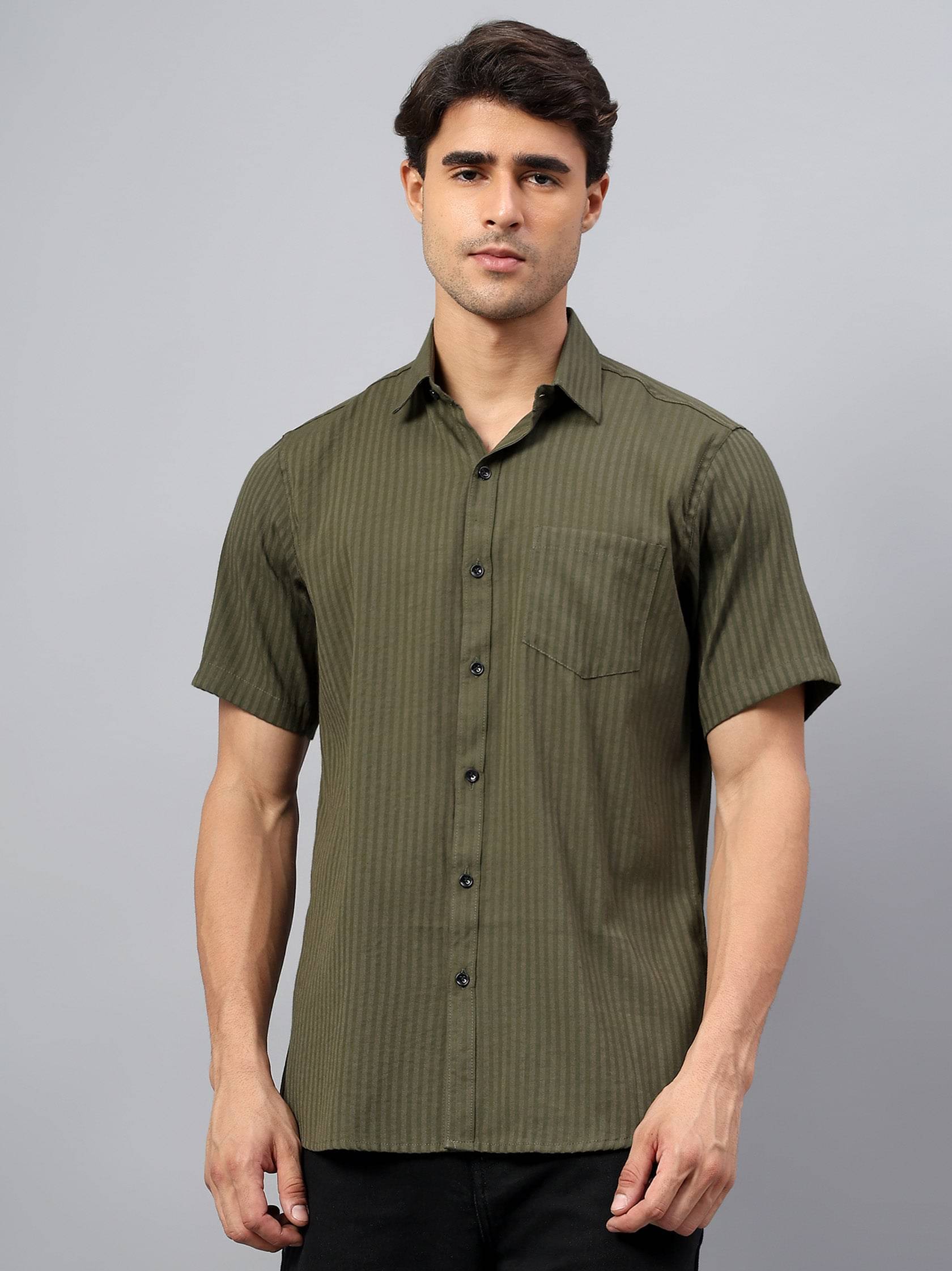     			Yugnik Cotton Blend Slim Fit Half Sleeves Men's Formal Shirt - Green ( Pack of 1 )