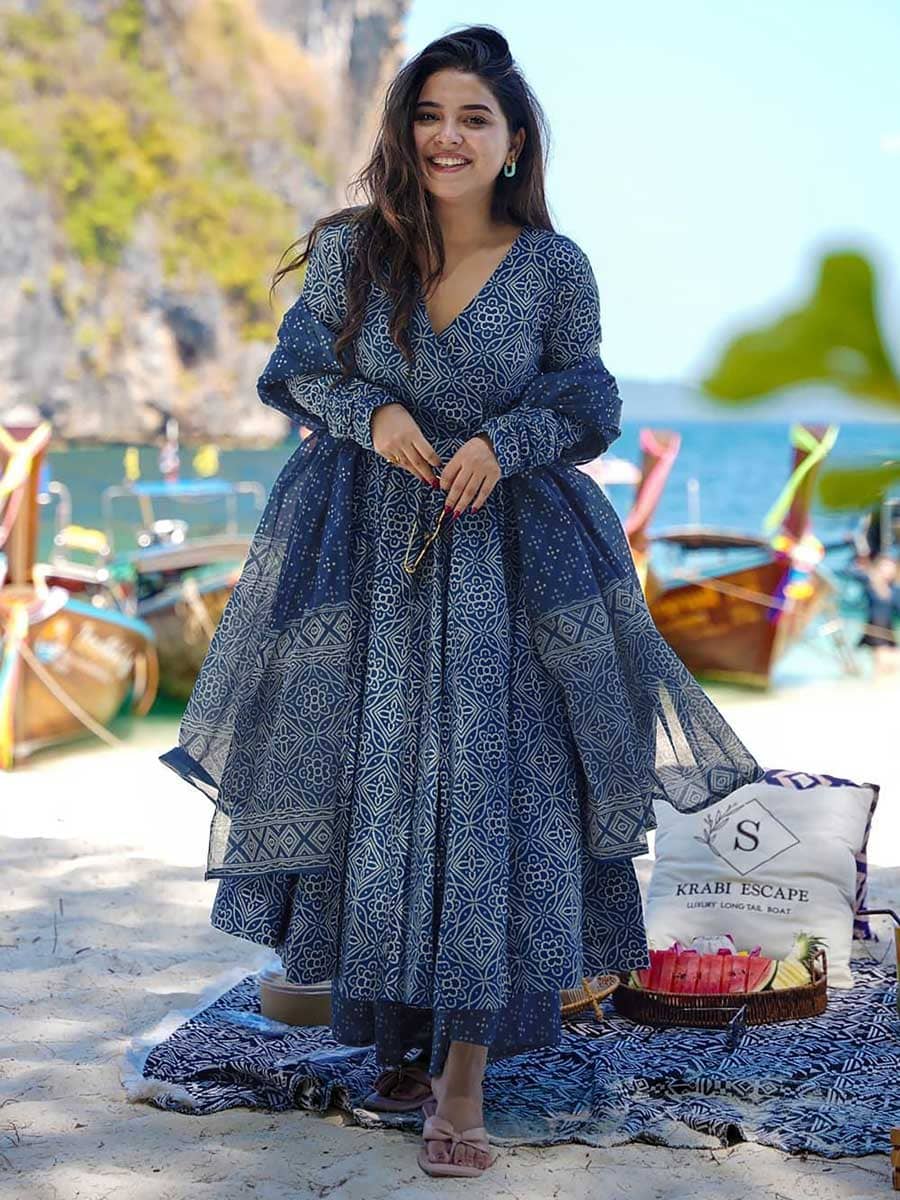 kedar fab Women Rayon Printed Anarkali Kurti With Palazzo ( Blue )