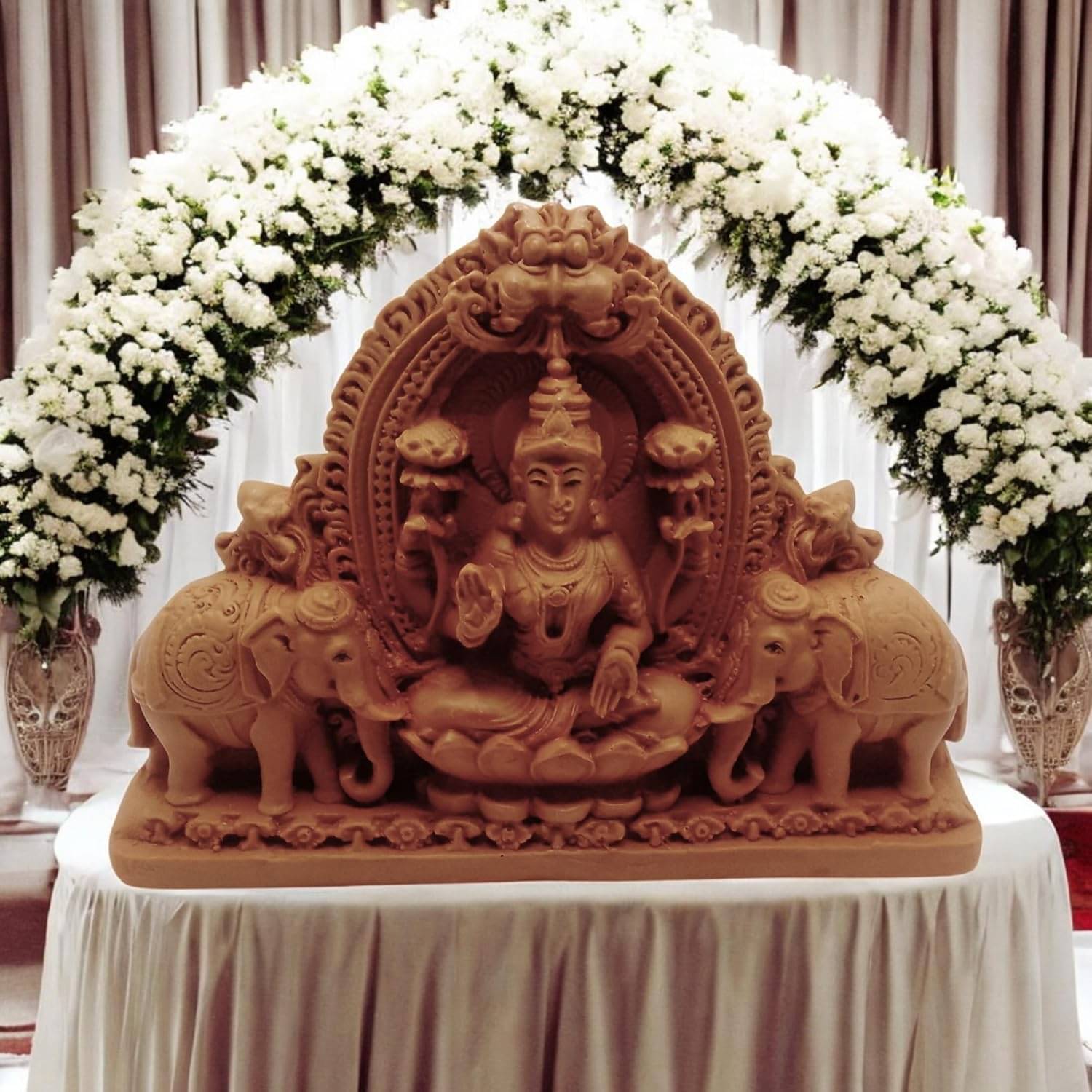     			Anantamitra Resin Gajalakshmi Idol ( 17 cm )