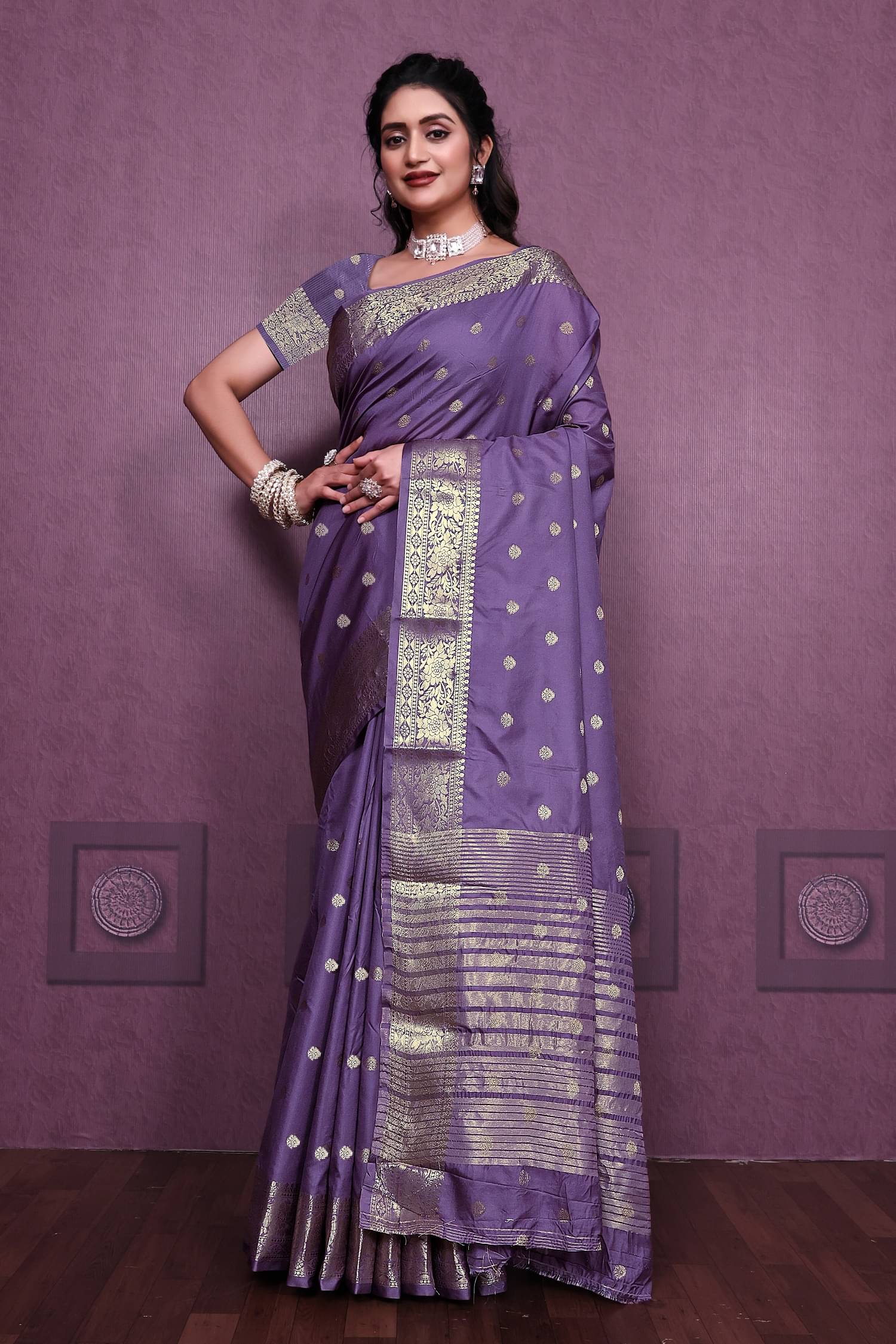     			Apnisha Silk Blend Solid Saree With Unstitched Blouse Piece ( Purple )