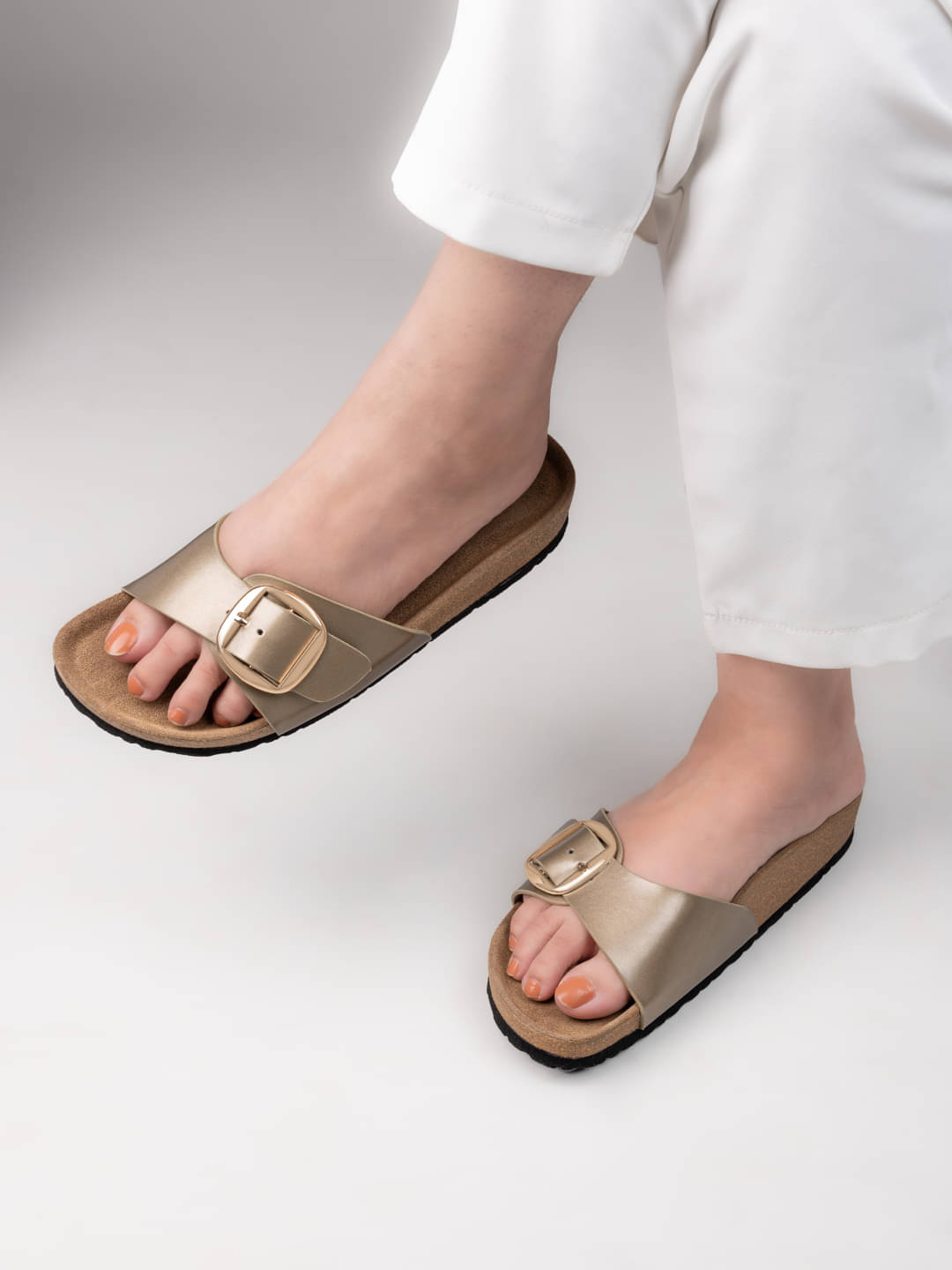     			Fentacia Gold Women's Flats