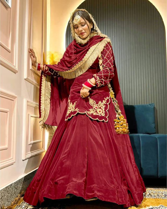     			Garv Enterprises Women Silk Embroidered Straight Kurti With Sharara And Gharara ( Maroon )