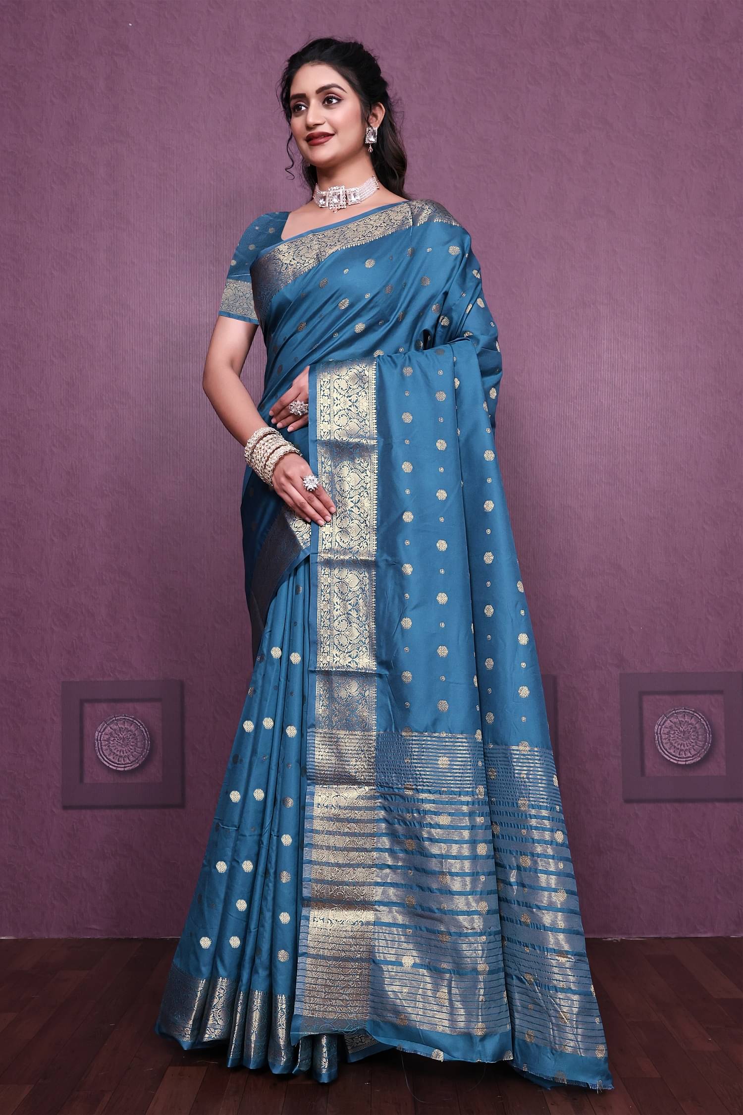     			JULEE Silk Blend Solid Saree With Unstitched Blouse Piece ( Sky Blue )