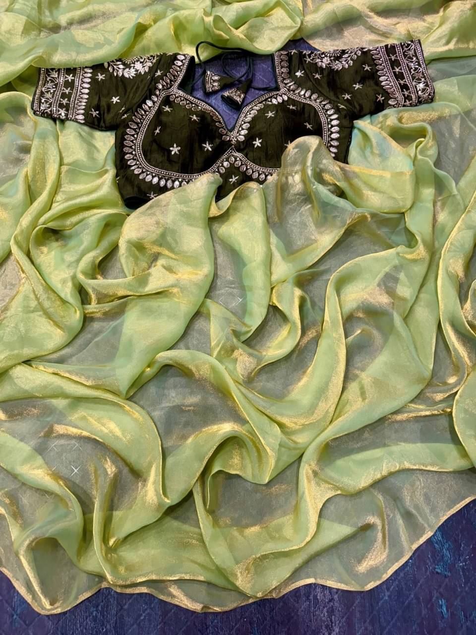 Maruti Traders Art Silk Embroidered Saree With Stitched Blouse ( Green ) Maruti Traders Art Silk Embroidered Saree With Stitched Blouse ( Green )