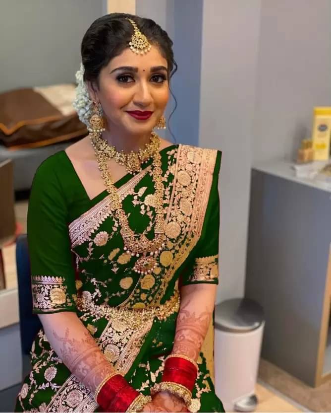 Samai Silk Woven Saree With Unstitched Blouse Piece ( Green ) Samai Silk Woven Saree With Unstitched Blouse Piece ( Green )