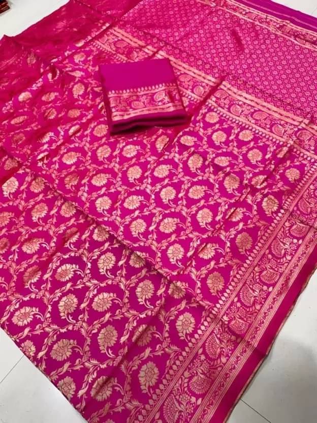    			Suali Silk Woven Saree With Unstitched Blouse Piece ( Magenta )