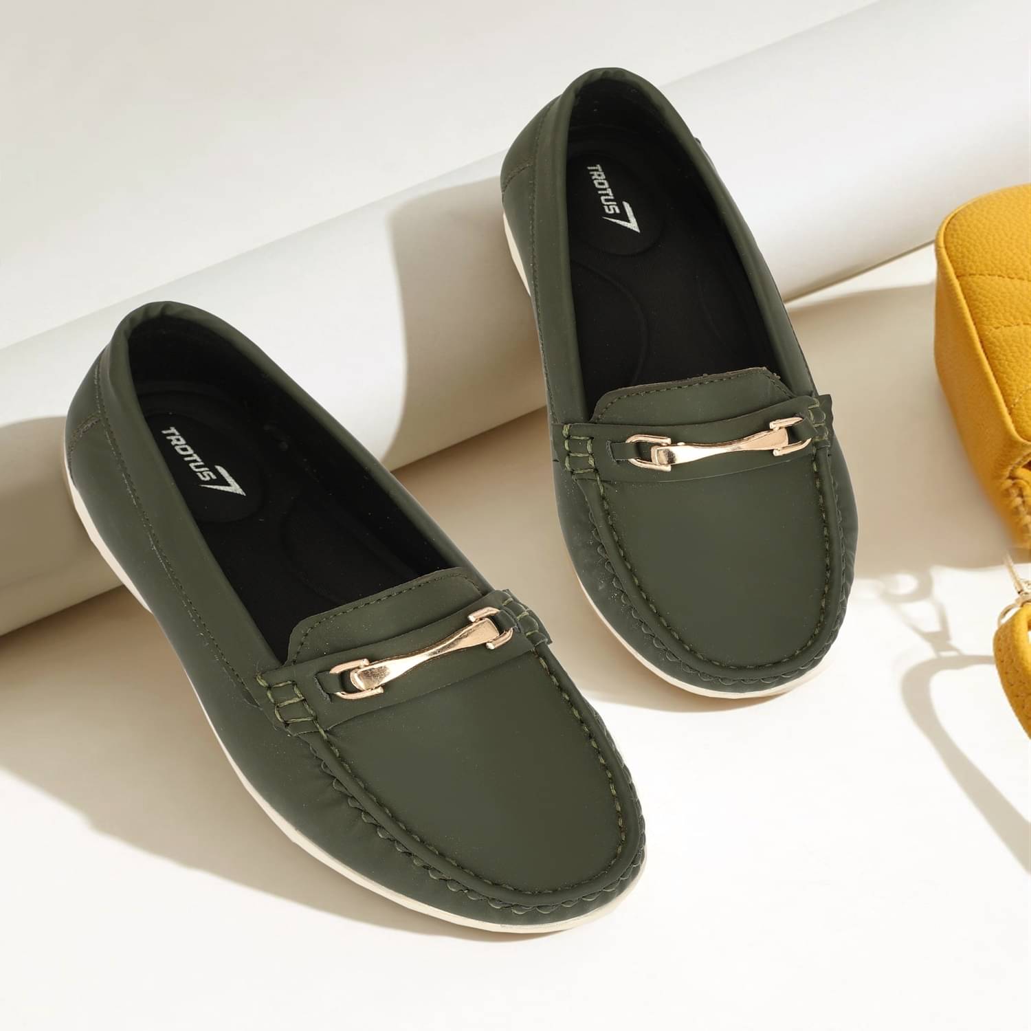     			Trotus Olive Women's Casual Ballerinas