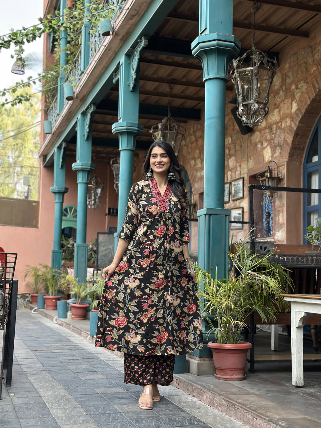     			YAGNIK FASHION Women Rayon Solid Flared Kurti With Pants ( Black )