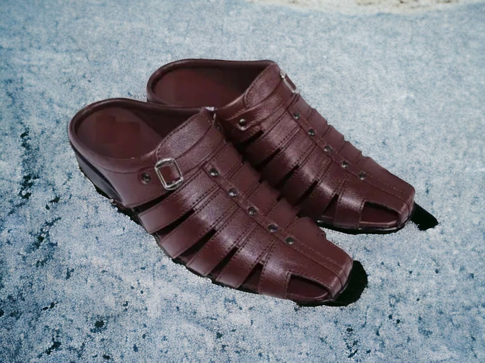     			INFINITRENZ - Brown Men's Sandals